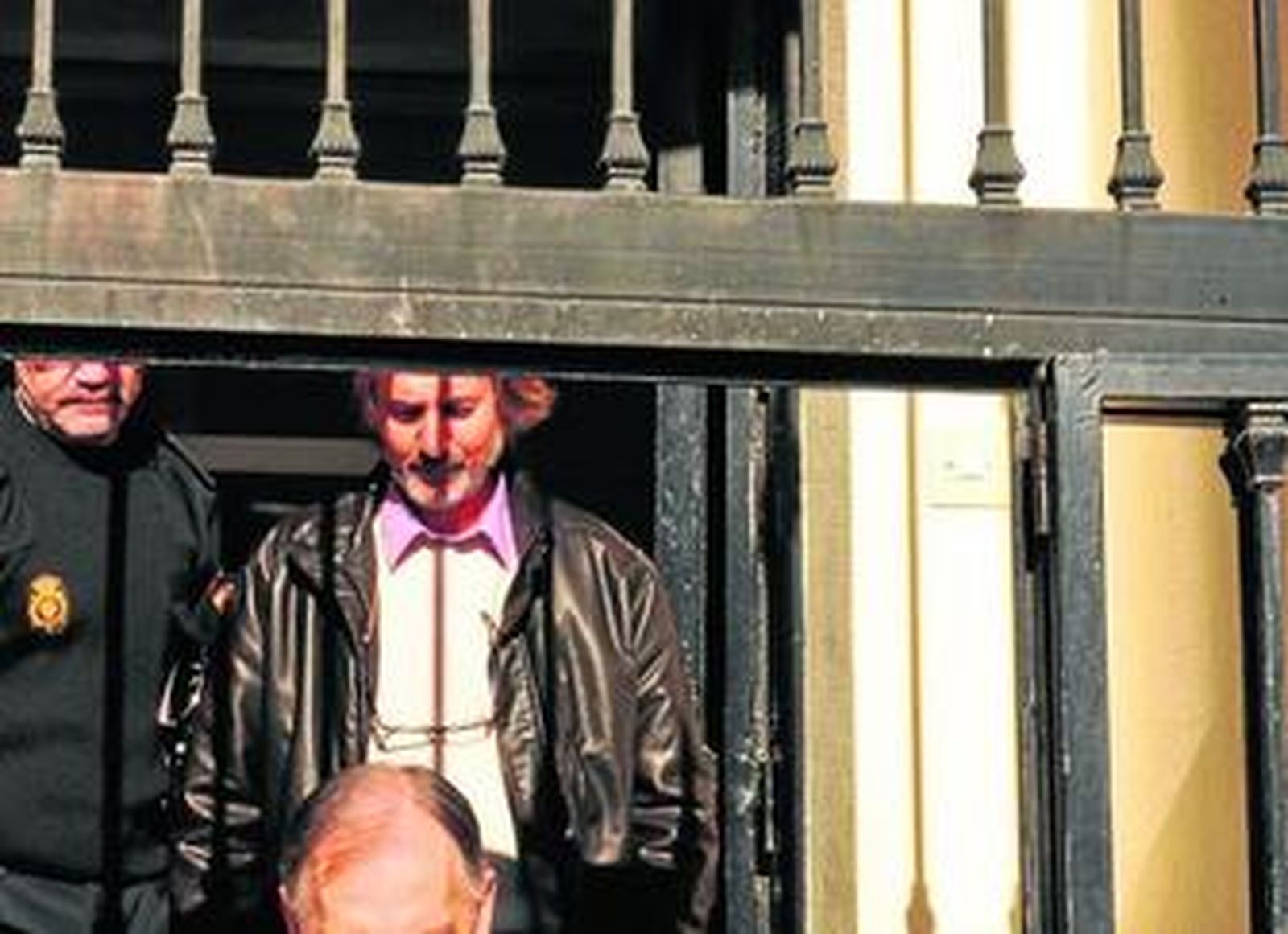 Clemente Ruiz, el único detenido, a su salida de los juzgados isleños en una de sus comparecencias.