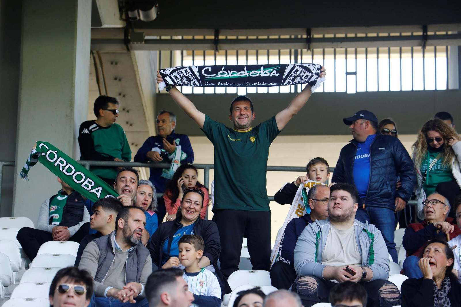 Las mejores fotos del ambiente en El Arcángel en el Córdoba CF - Ceuta