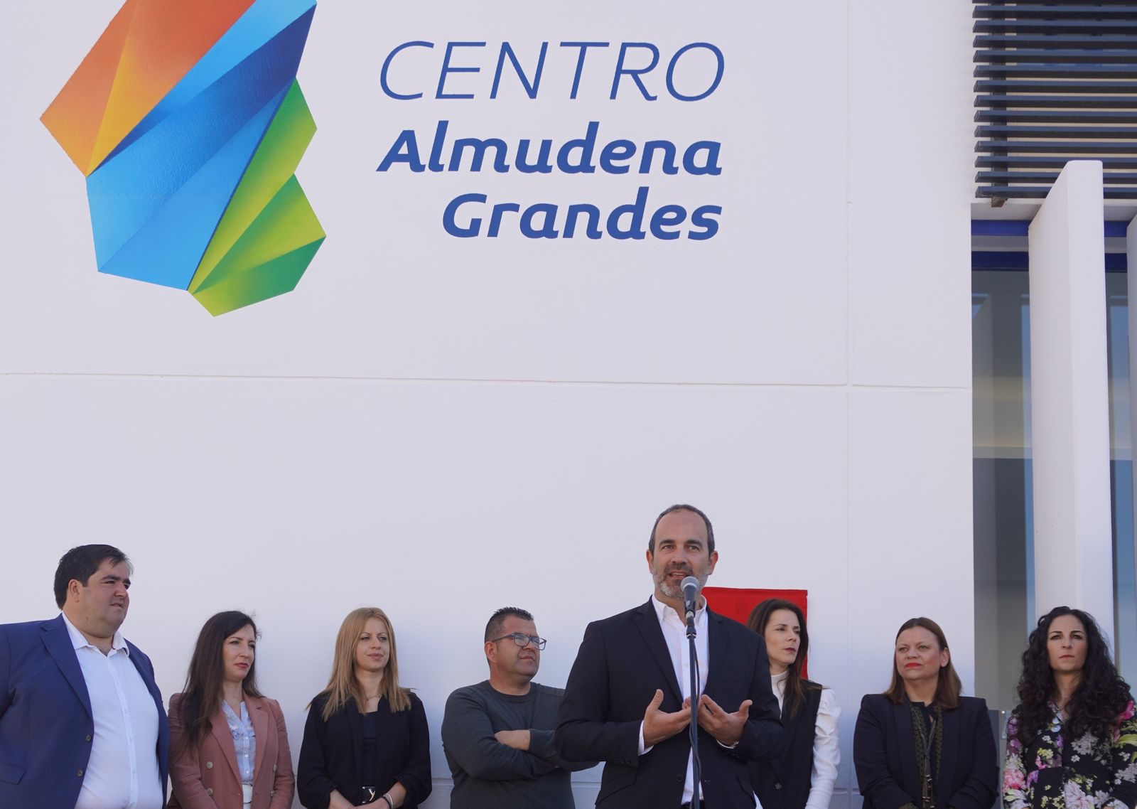 Inauguración del centro.