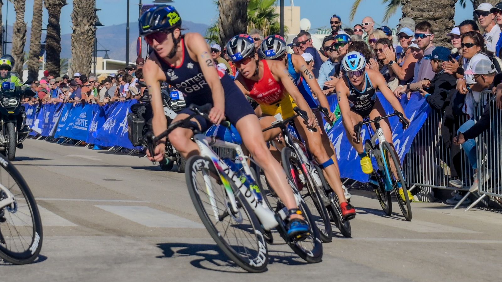 Series Mundiales de triatlón: Cassandre Beaugrand, nueva reina mundial