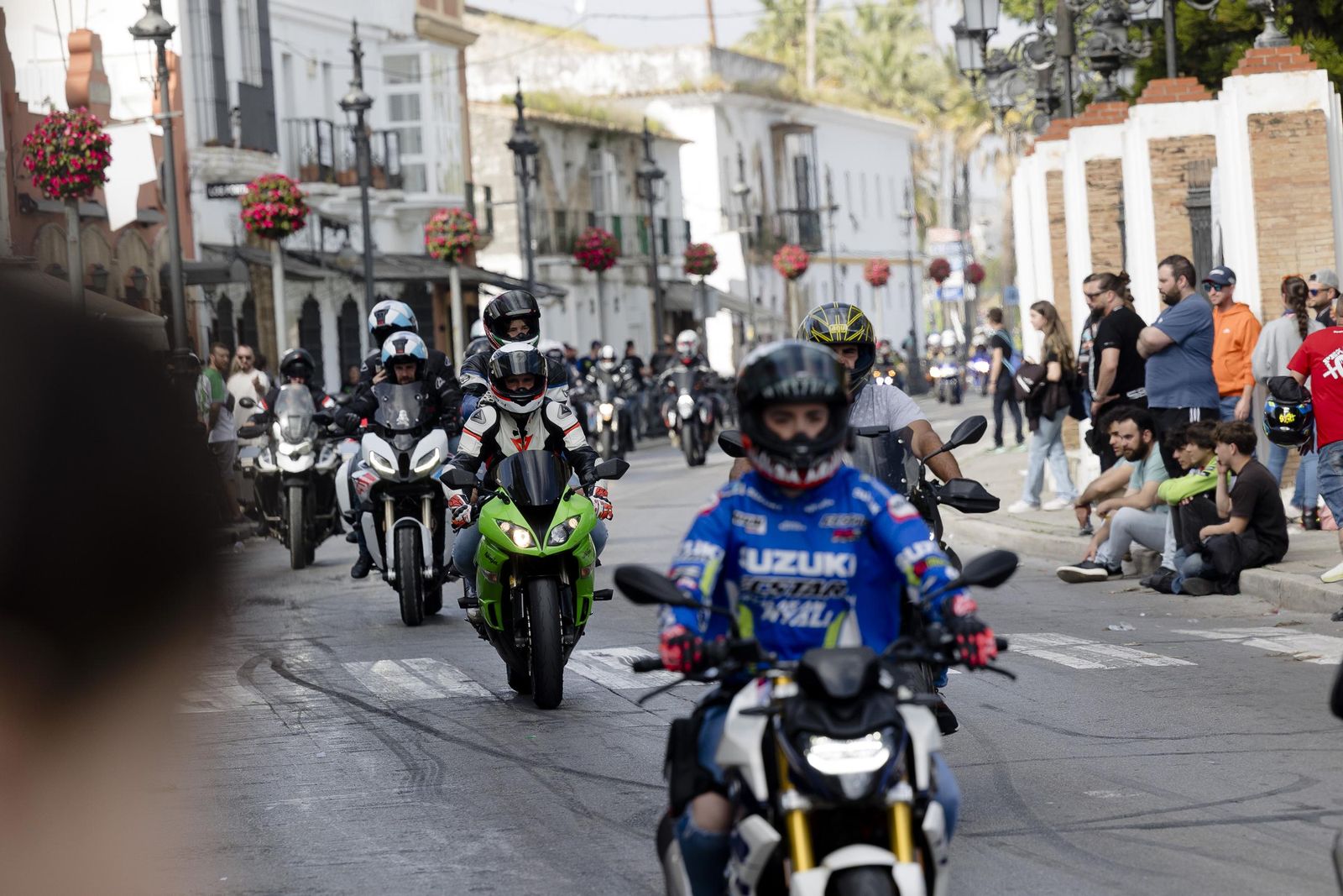 Las imágenes del viernes de Motorada en El Puerto por el Gran Premio de Motociclismo de Jerez 2025