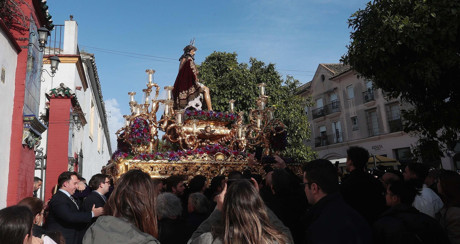 Viacrucis de las Hermandades con el Señor de la Coronación en Jerez