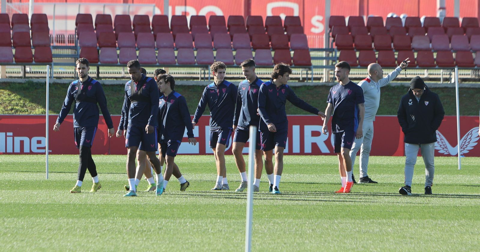 Fernando encabeza un grupo plagado de jugadores del filial, junto a Sampaoli.