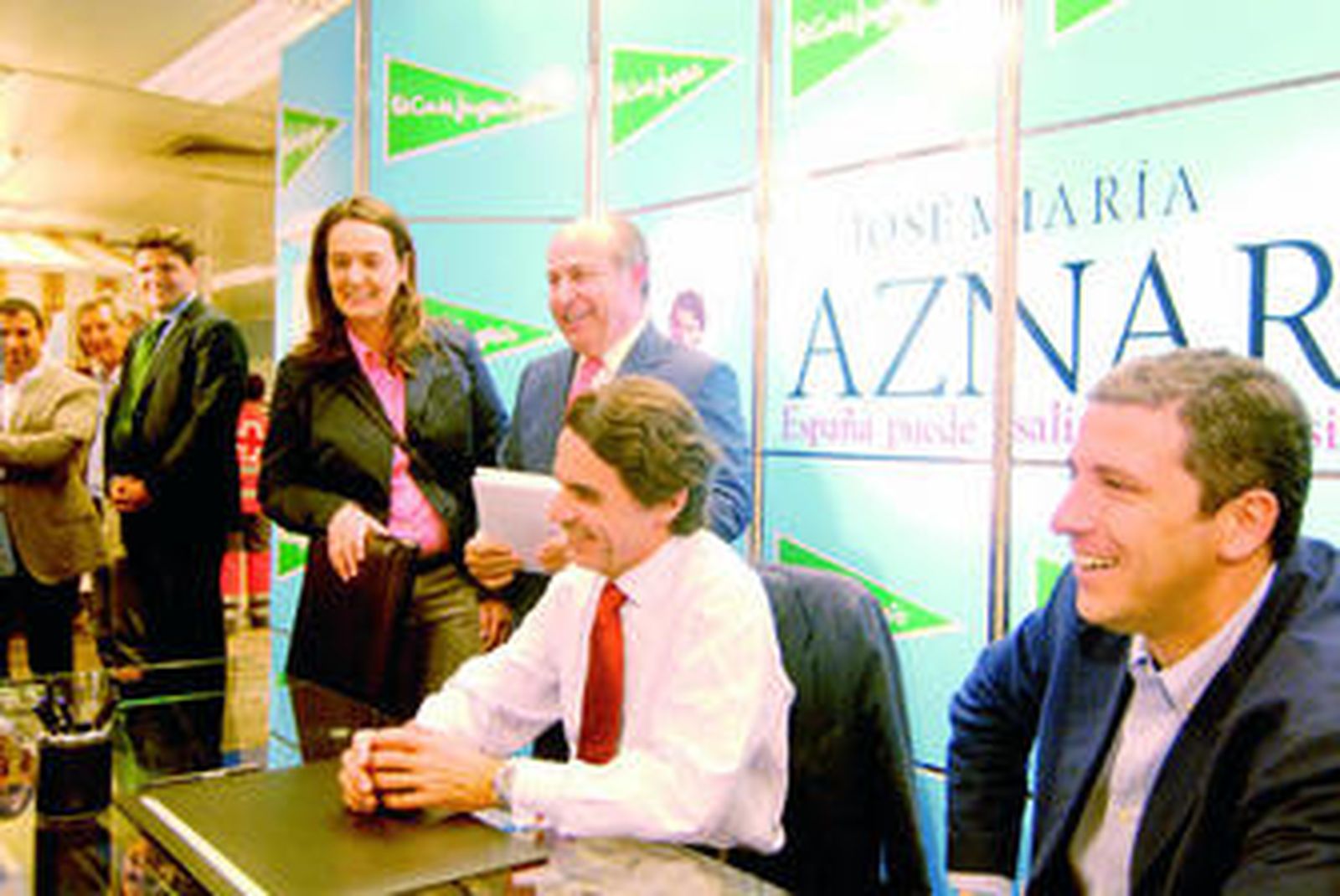 Aznar, el literato de masas