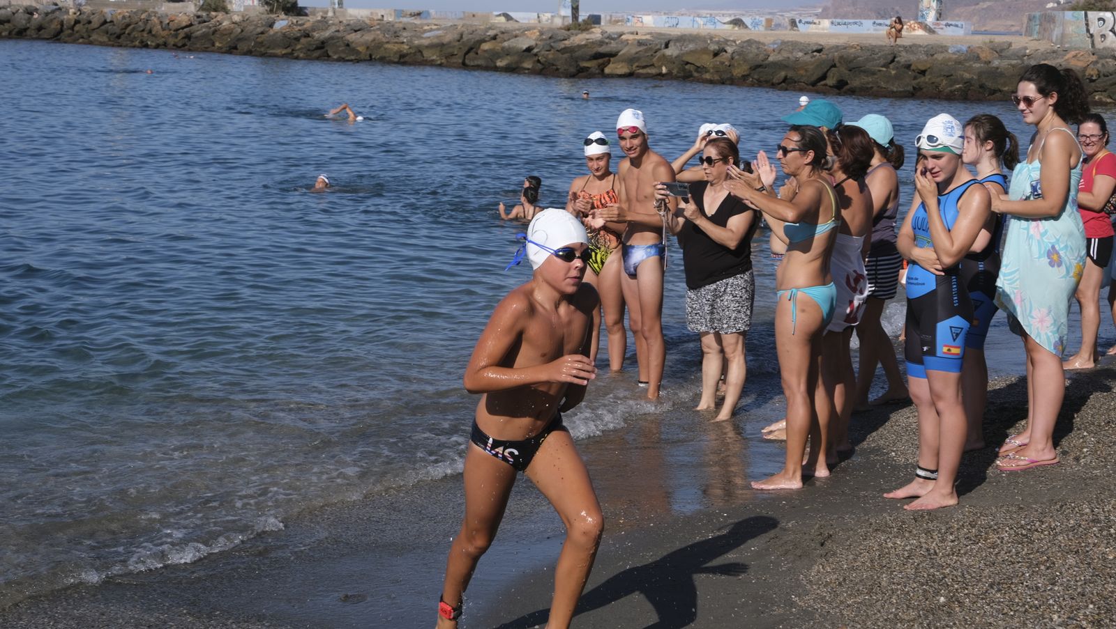 Imágenes de la travesía a nado de la Feria de Almería 2022