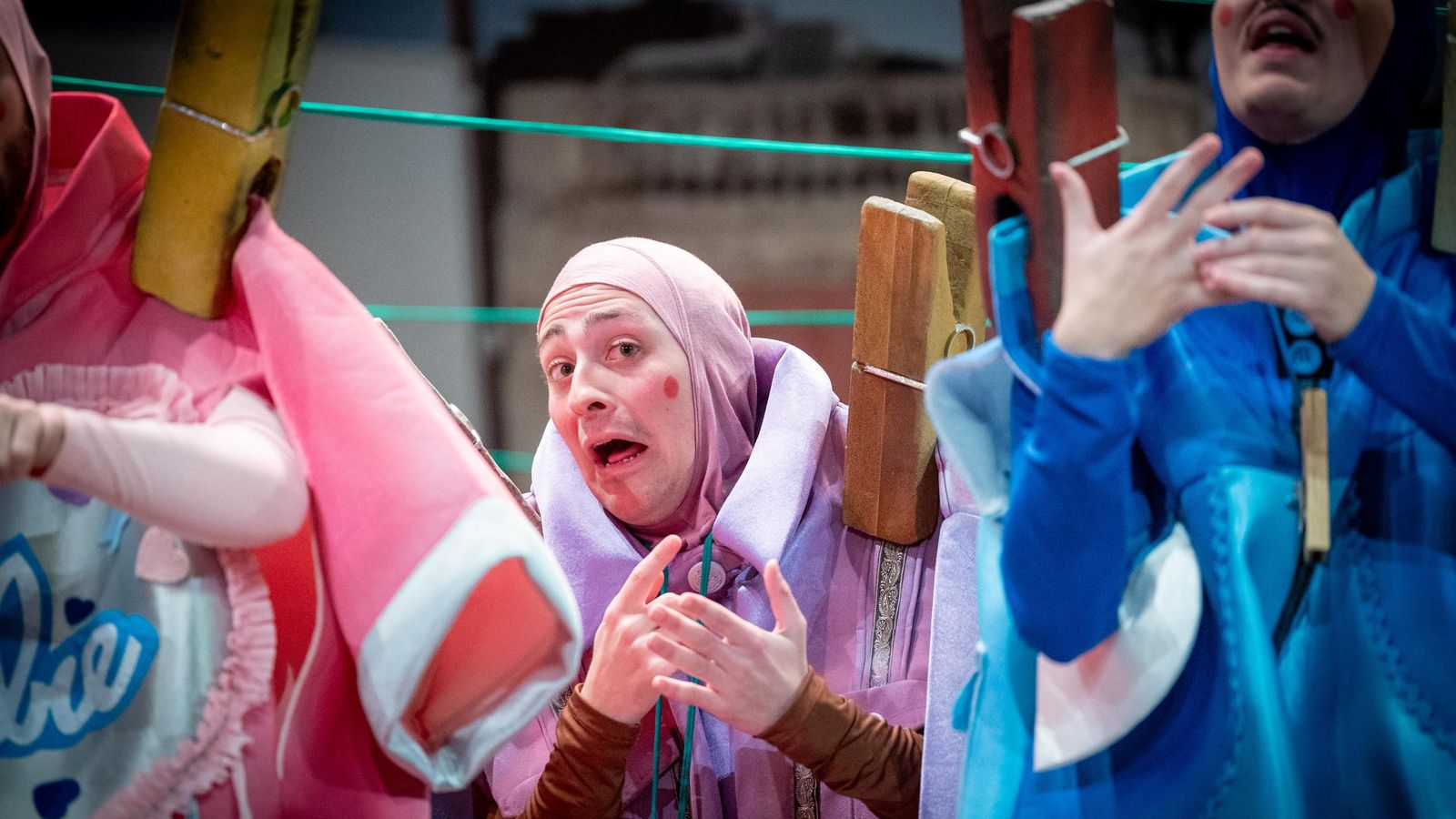 Búscate entre las mejores imágenes de la decimocuarta sesión de preliminares del COAC 2025