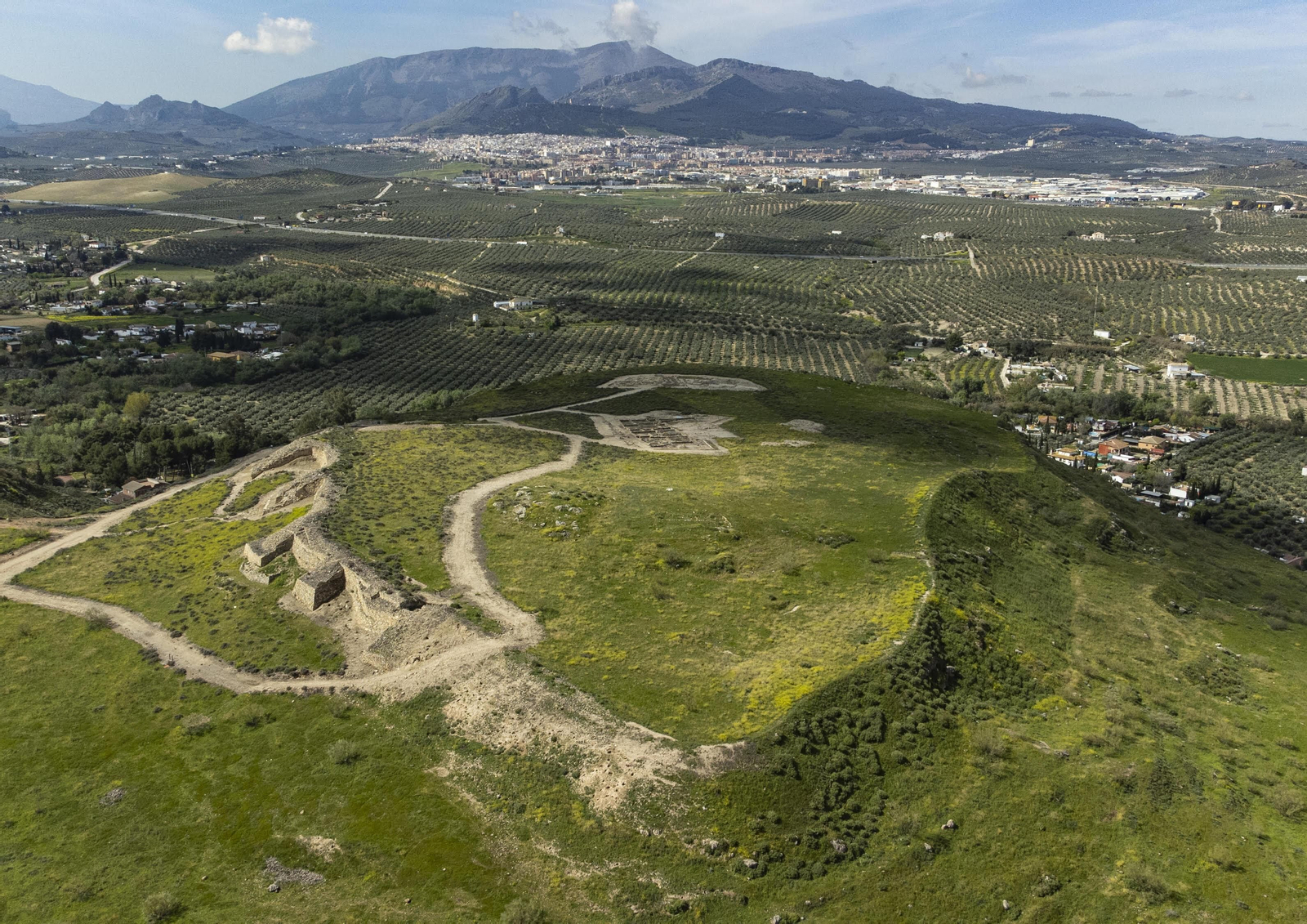Descubriendo los misterios ocultos en el Oppidum Íbero del Puente Tablas de Jaén