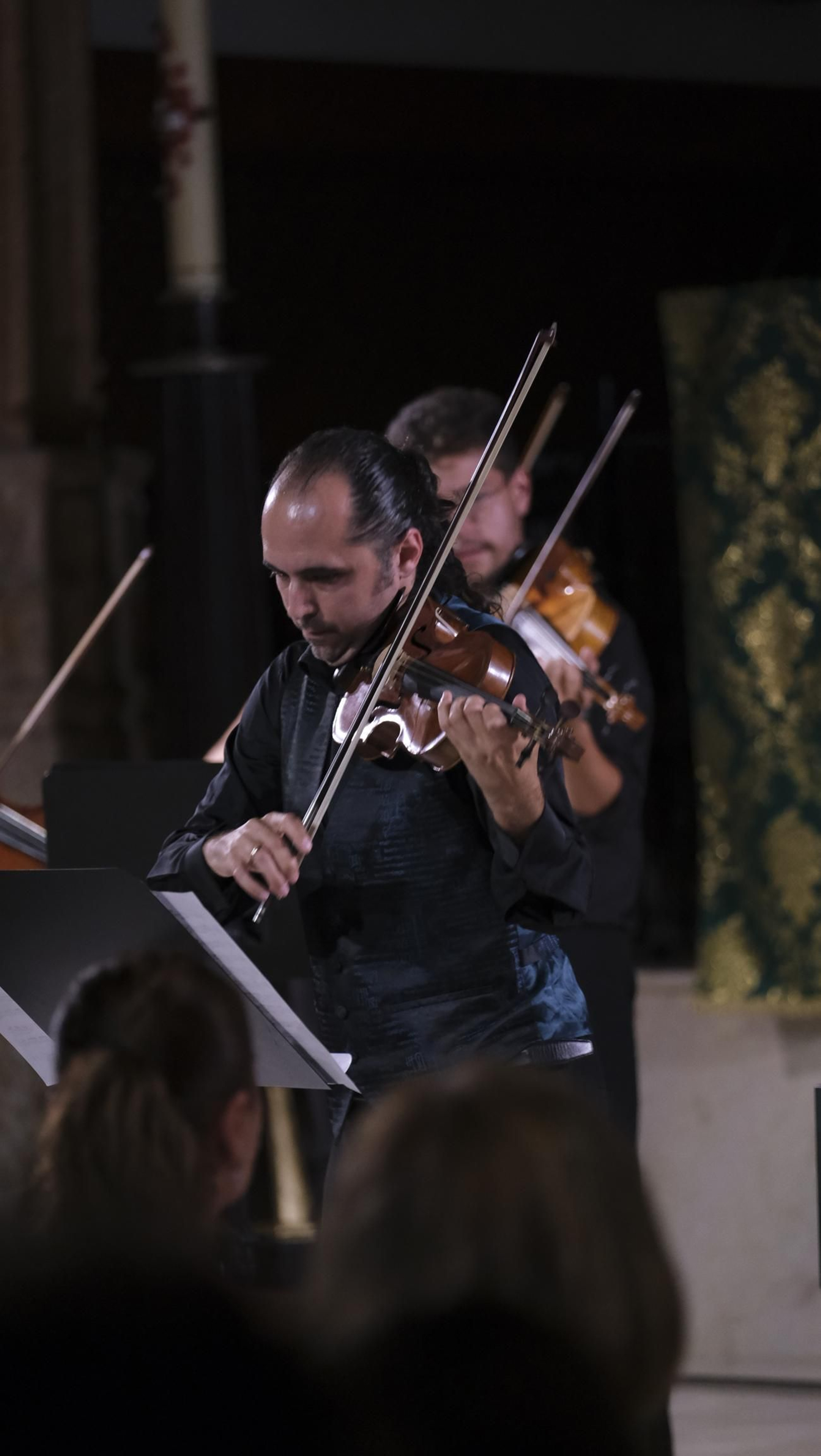 Concierto de la OCAL y del violinista Jesús Reina en Vélez Blanco, en imágenes