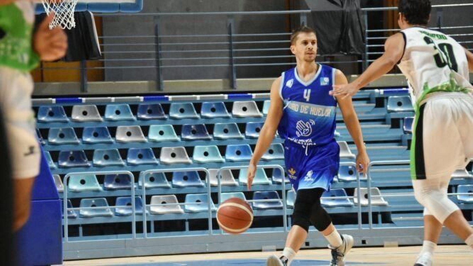 Fran Cárdenas volverá a jugar este año con el Ciudad de Huelva de Liga EBA.