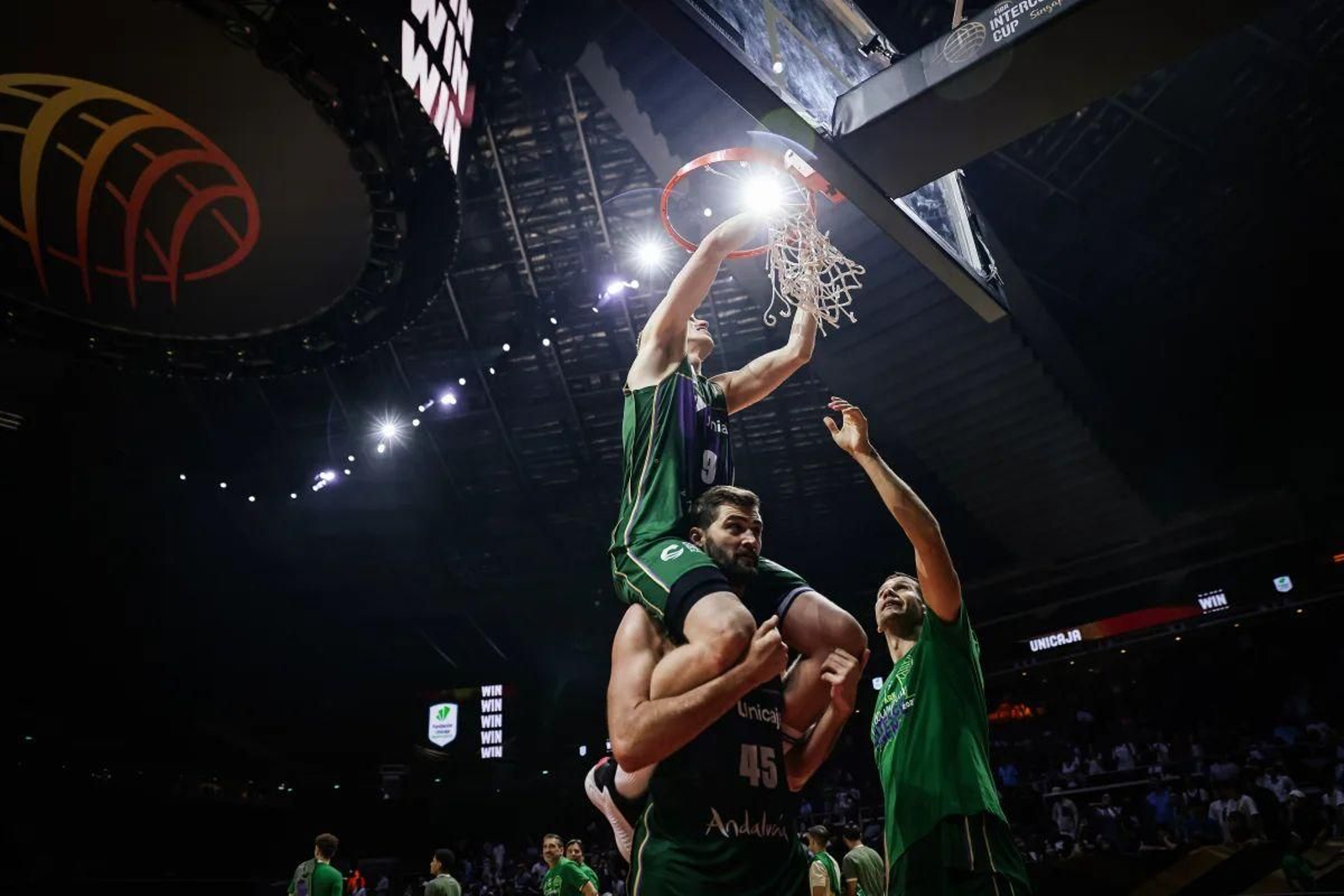 Las fotos del Unicaja campeón en la Copa Intercontinental