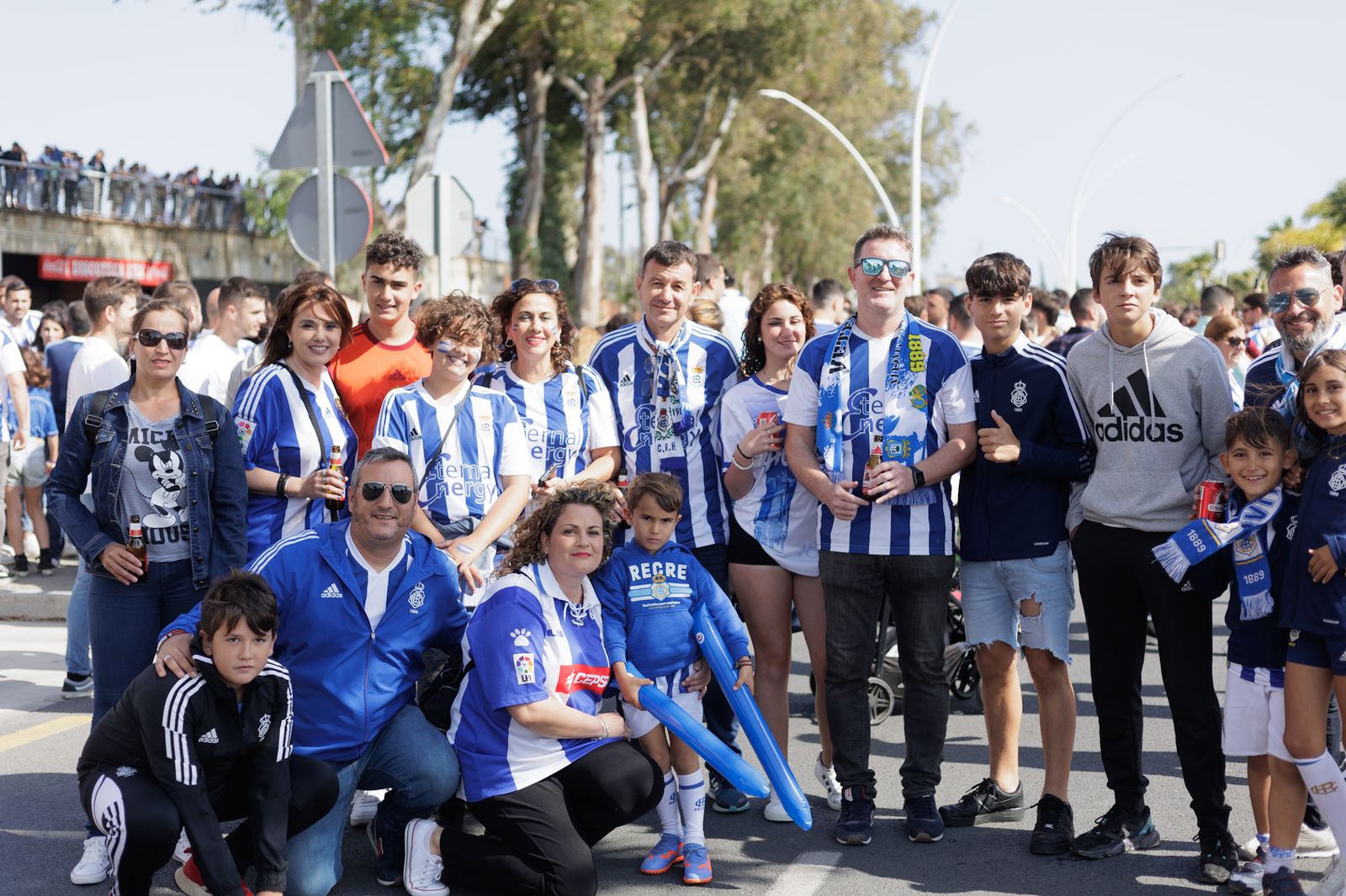 Las mejores imágenes de la afición del Recre en el partido contra la Segoviana