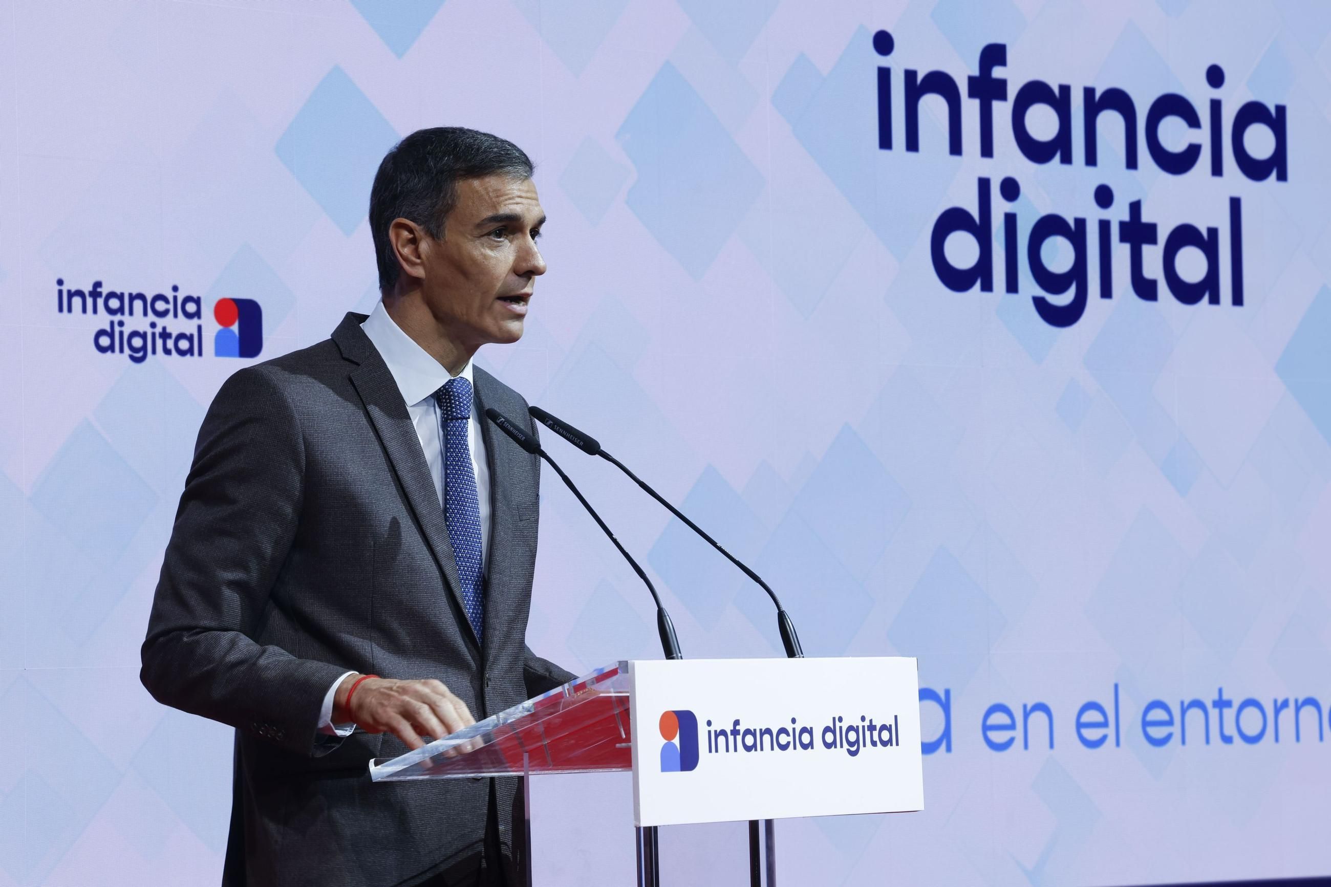 Pedro Sánchez exige proteger a los menores en el entorno digital: "Casos como el de Sandra Peña no pueden volver a producirse"