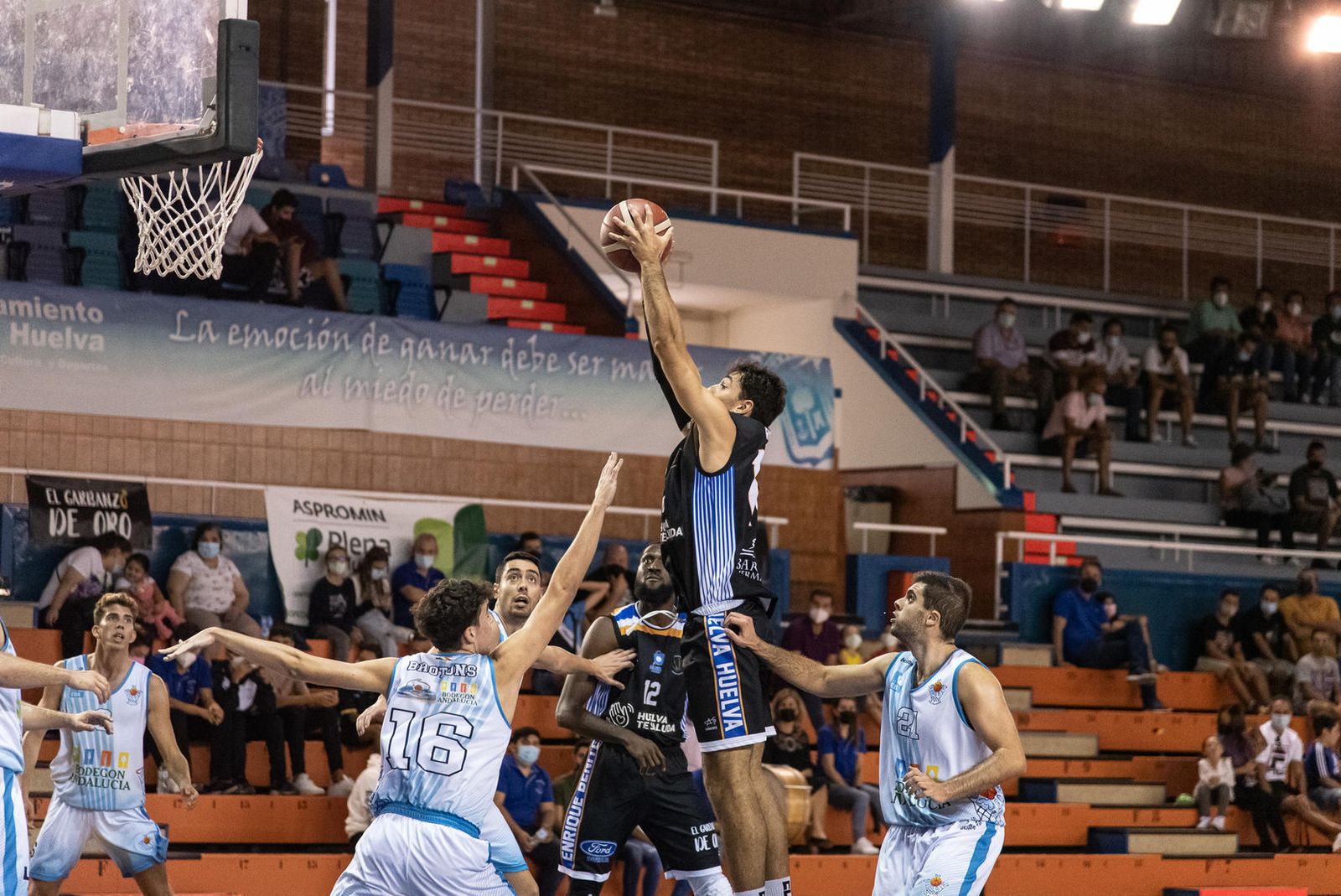 Ristori, durante un partido esta temporada en el Andrés Estrada.