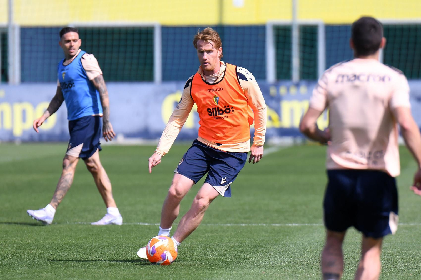 Álex Fernández en una sesión del Cádiz.