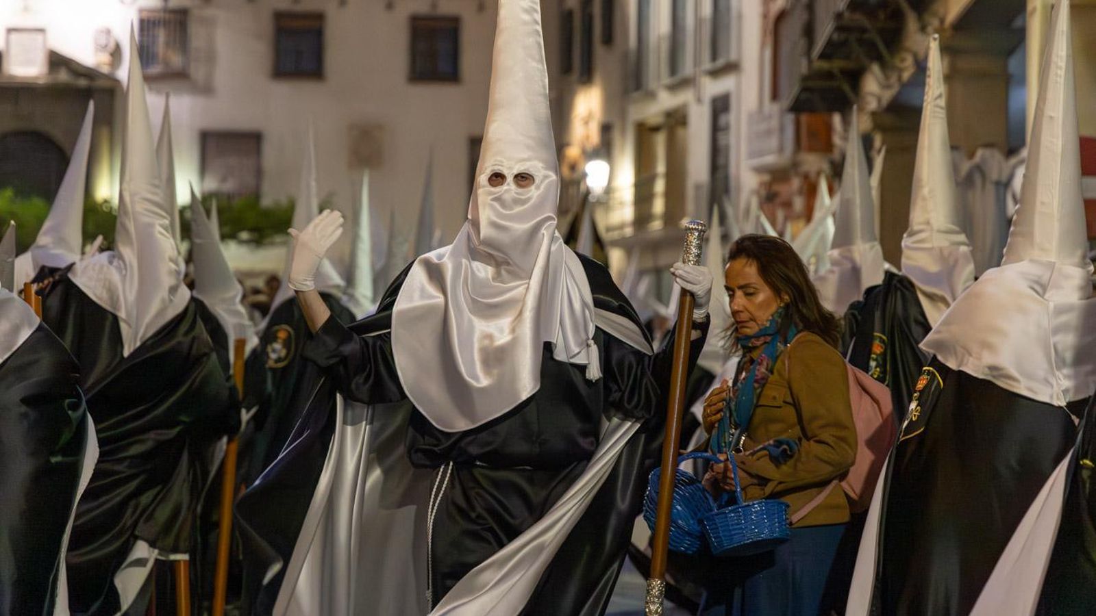 Los jiennenses se recrean con la cofradía de los Estudiantes un nuevo Lunes Santo