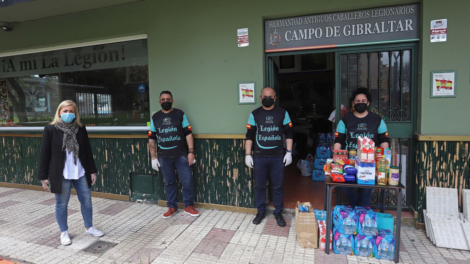 Recogida de alimentos de la Hermandad de Antiguos Caballeros Legionarios del Campo de Gibraltar
