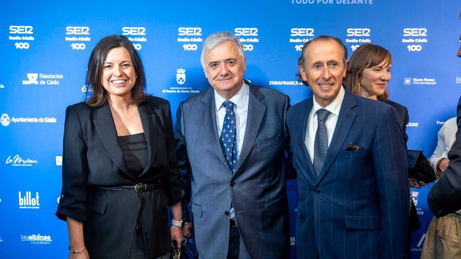 Alcaldesa de San Fernando, Patricia Cavada, Antonio Yelano y el alcalde de Chiclana, José María Román.