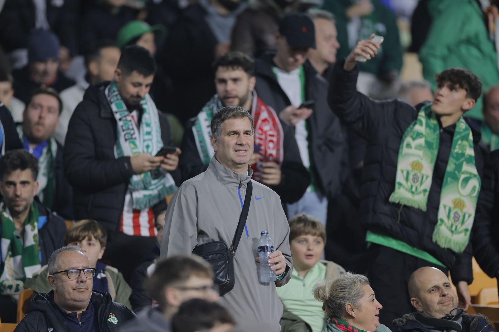 Búscate en las fotos del Betis - Atlético de Madrid