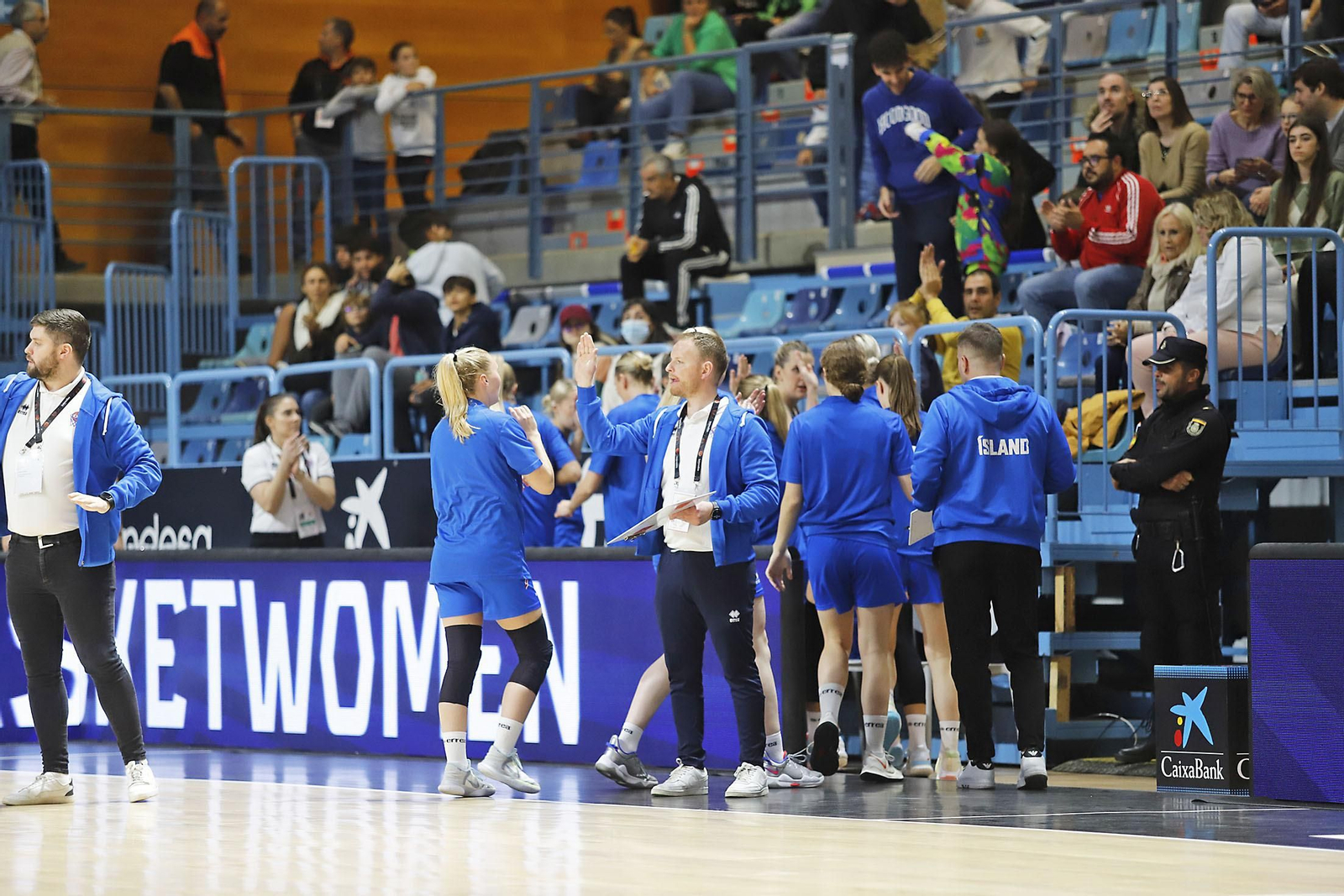 Imágenes del partido de la Selección Española femenina de baloncesto contra Islandia en Huelva