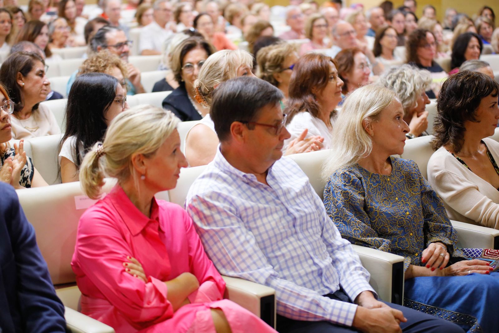 Imágenes de Diario de los Libros, con Julia Navarro