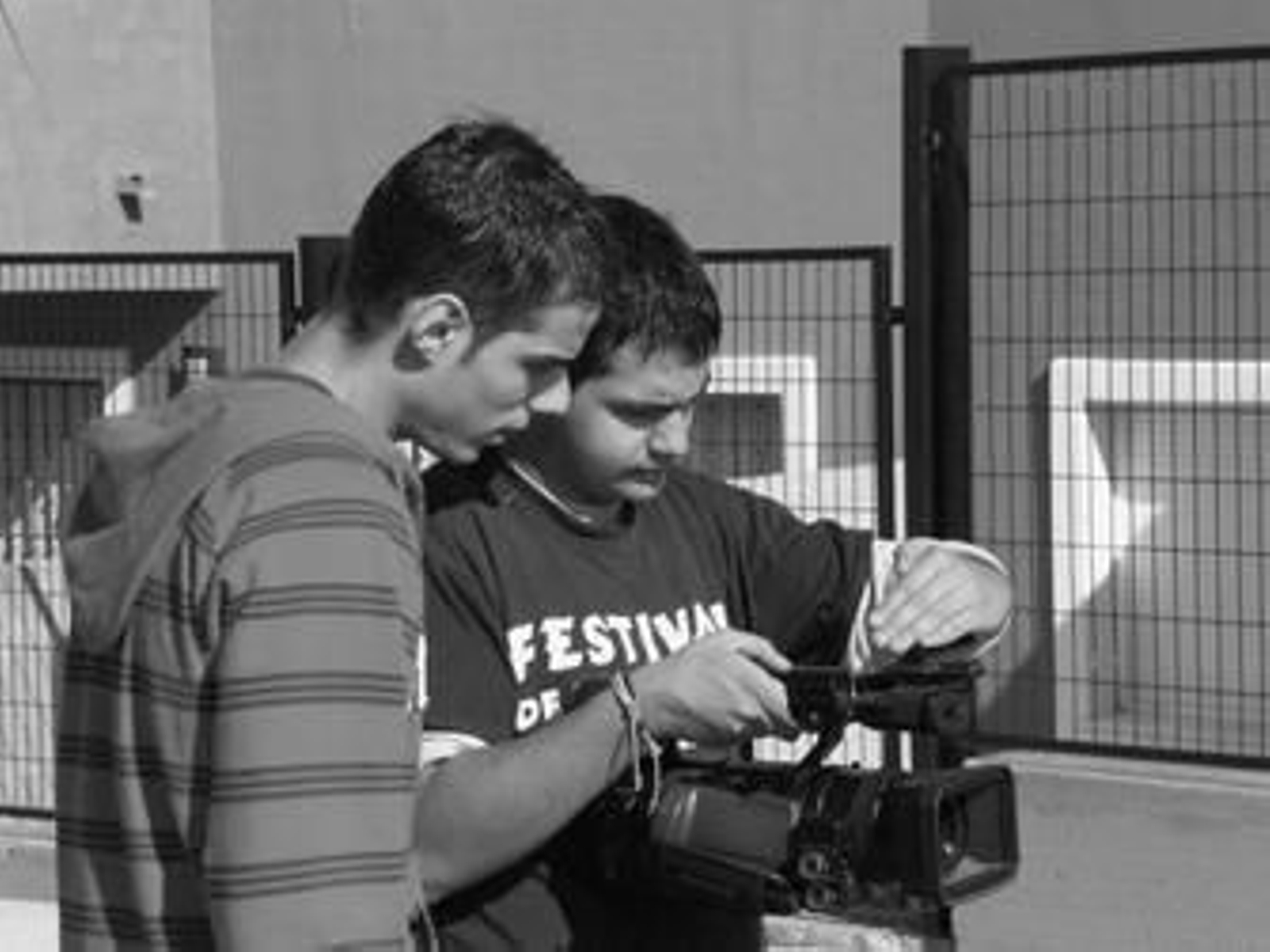 El algecireño Ángel Gómez (izquierda) y Bruno Herrero, con el que ha trabajado en su último corto.