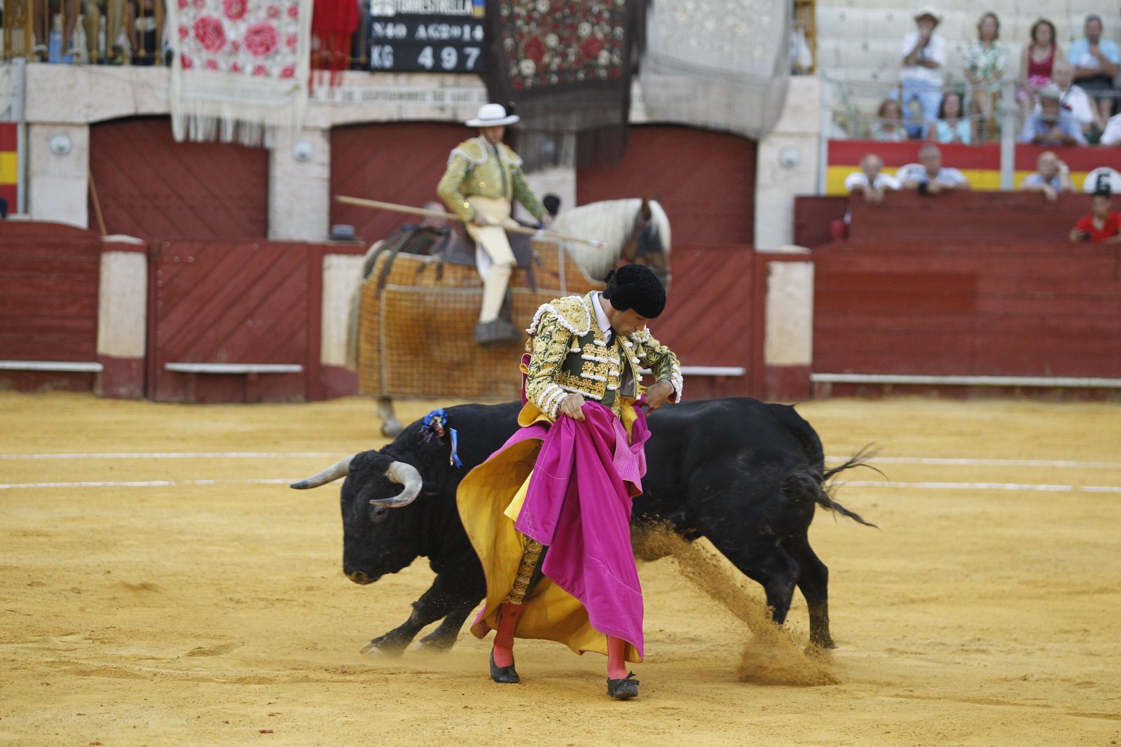 Fotogalería Primera Corrida de Toros. Feria de Almería 2019