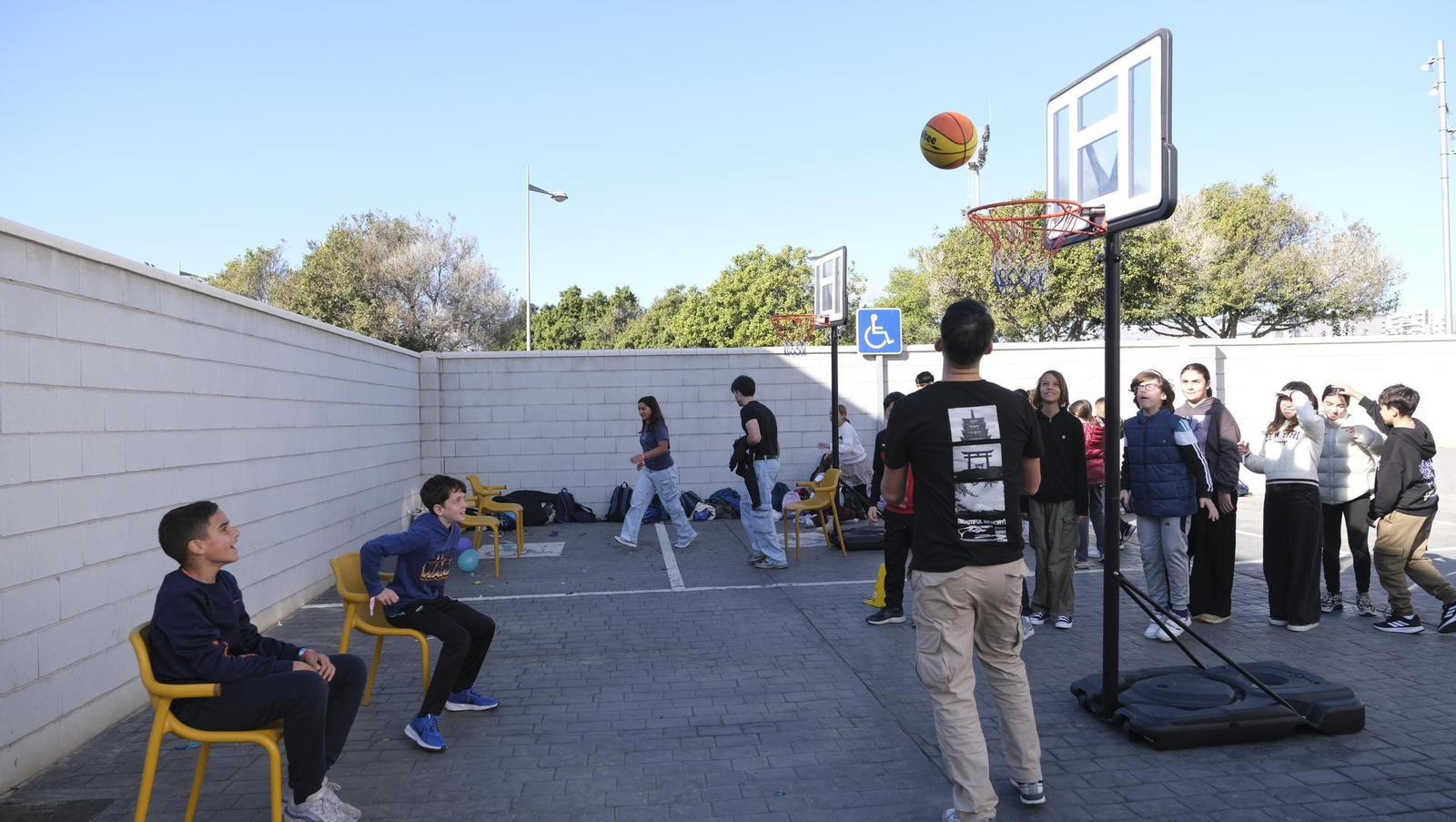 Imágenes de la Jornada de Puertas Abiertas de Asociaciones en el Espacio Alma