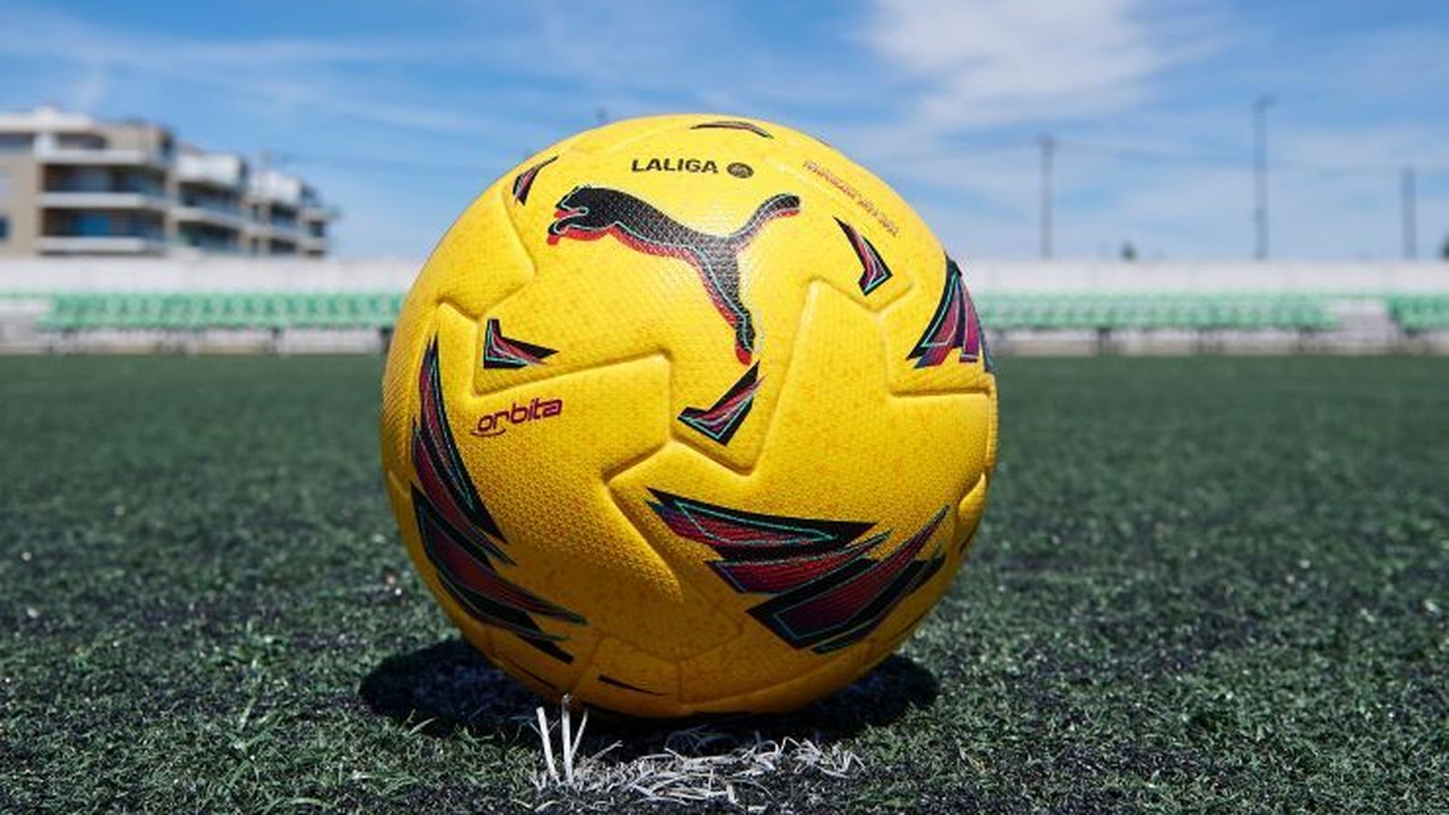 El nuevo balón será amarillo.