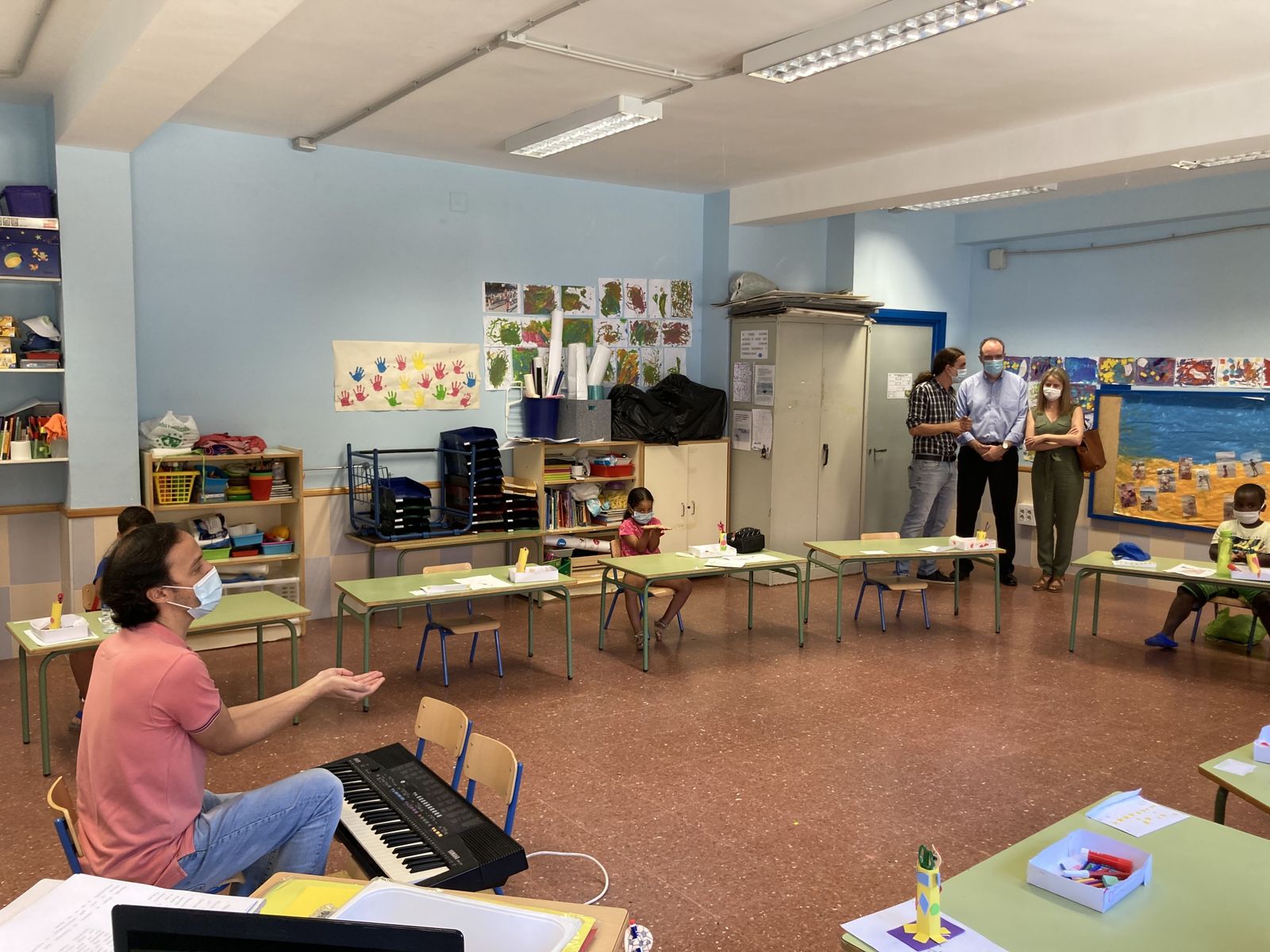 Taller de música y expresión corporal de la Fundación Barenboim-Said en la Escuela de Verano del Polígono Sur