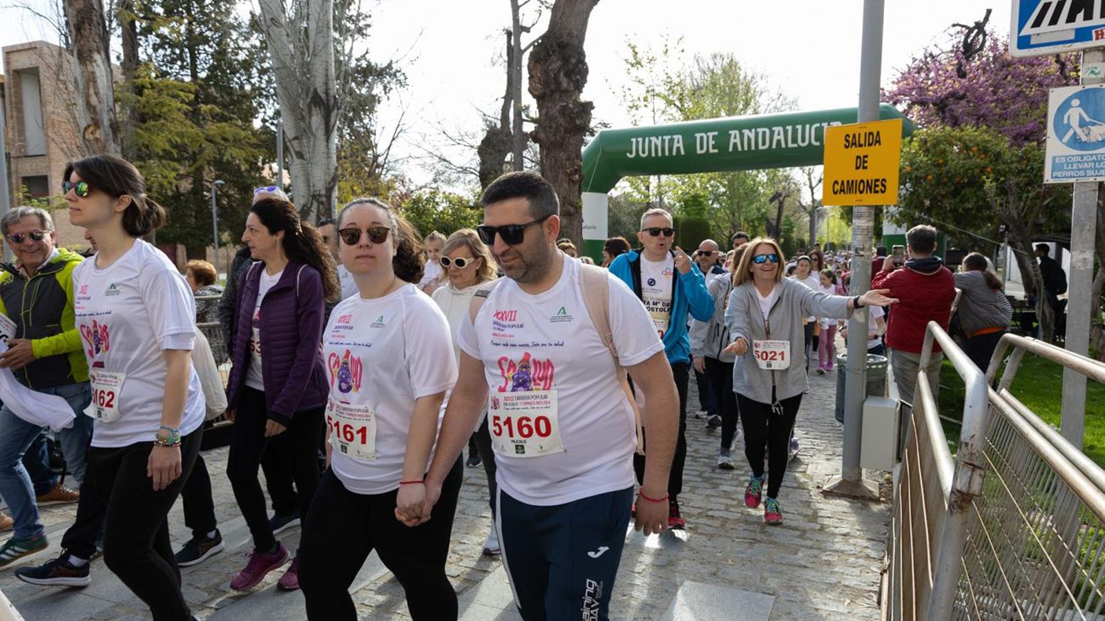 Más de 2.100 participantes corren para promover la salud en Jaén, en imágenes (1)