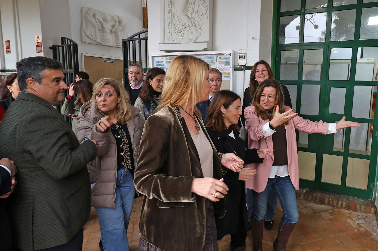 Fotografías de la colocación de la primera piedra de las obras de ampliación y reforma de la Escuela de Arte y Superior de Diseño León Ortega de Huelva