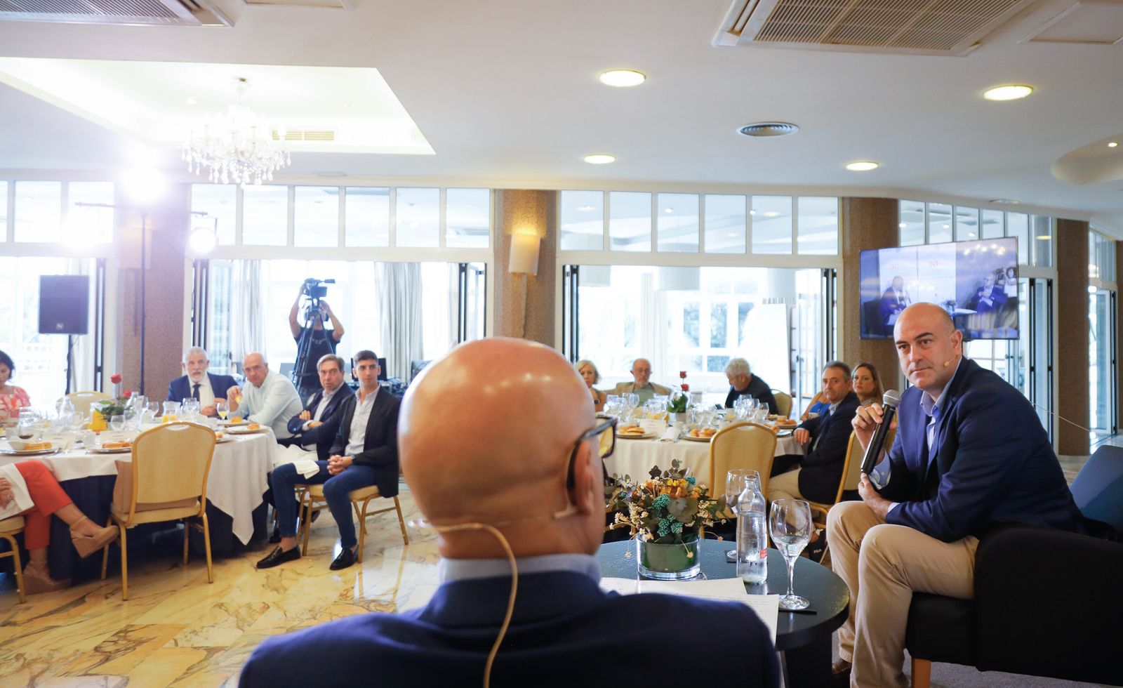 Imágenes del desayuno coloquio de Diario de Almería, con Jesús Barranco, CEO de La Unión