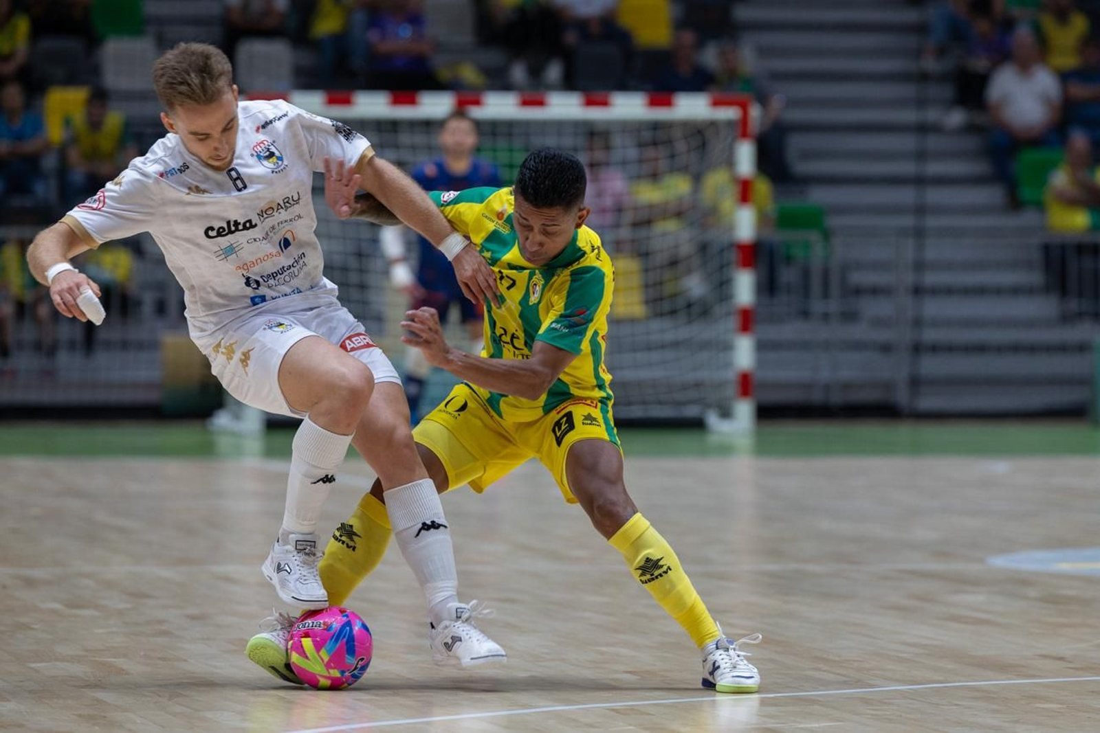 Las mejores imágenes de la amplia victoria del Jaén Paraíso Interior FS sobre O Parrulo Ferrol