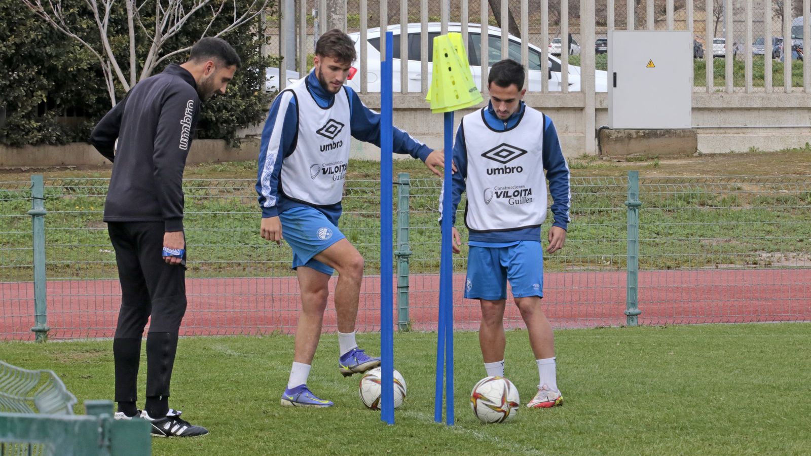 Manu Baeza y Marc Fraile ocuparon las bandas en el último partido en Chapín.
