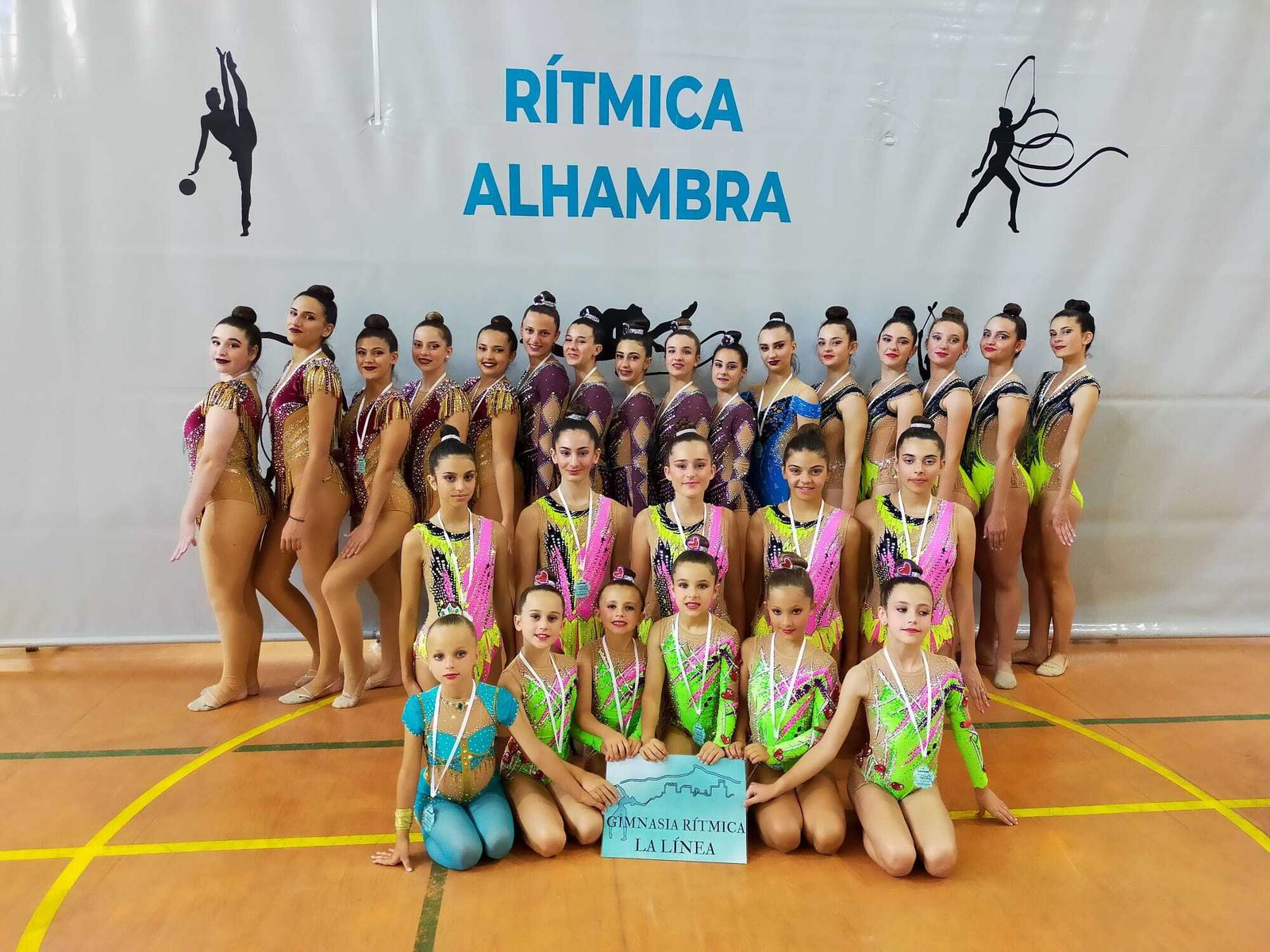 La expedición del Club de Gimnasia Rítmica de La Línea, en La Zubia