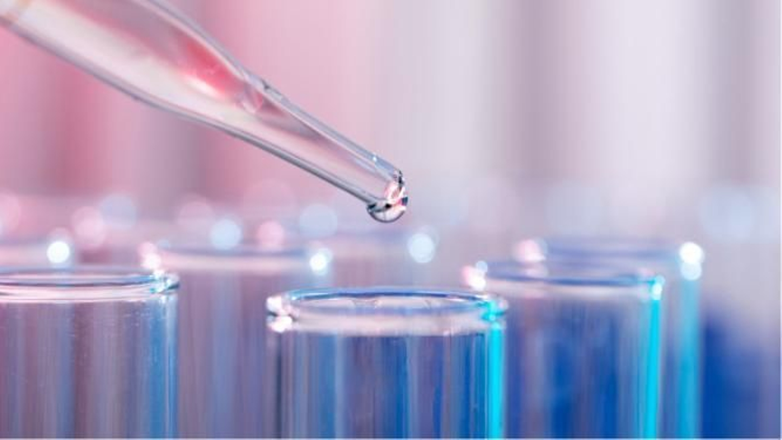 "Me dio un subidón que solo tenía ganas de sexo": así es el efecto del GBL, la droga de moda en Andalucía