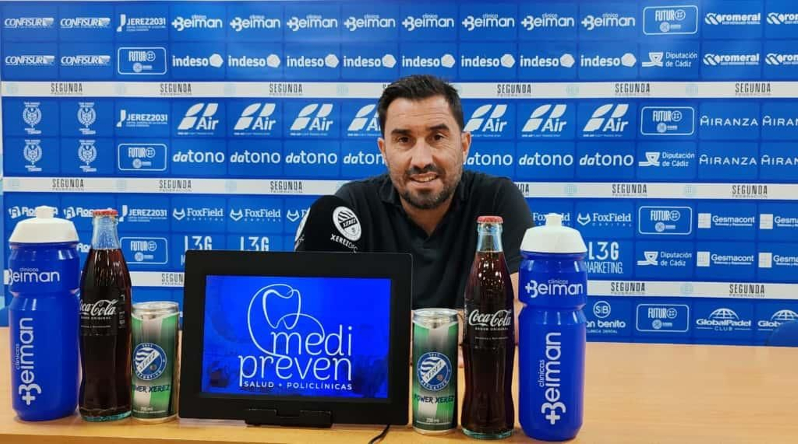 Antonio Fernández, en la sala de prensa de Chapín en la previa del encuentro contra el Yeclano.