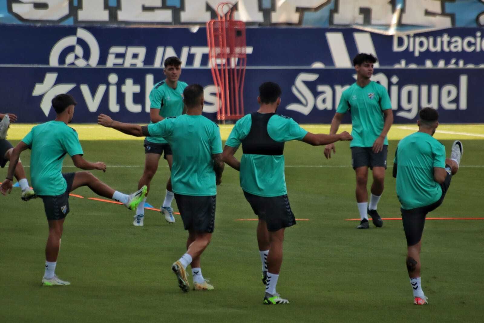La sesión del Málaga CF antes de partir hacia Castellón, en imágenes