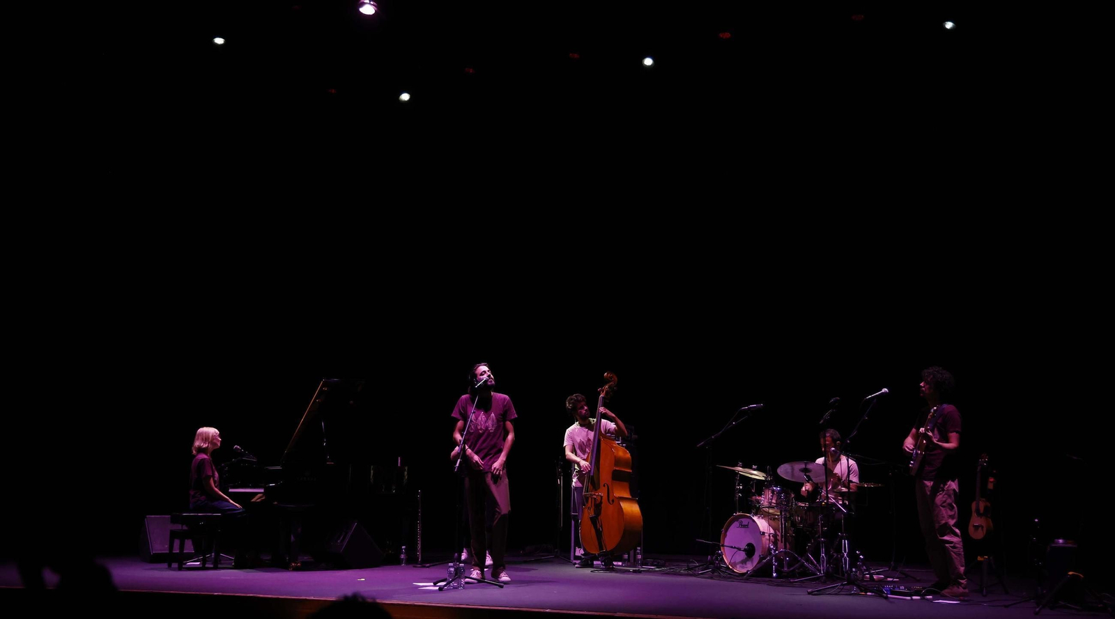 Fotos del concierto de Salvador Sobral en La Línea