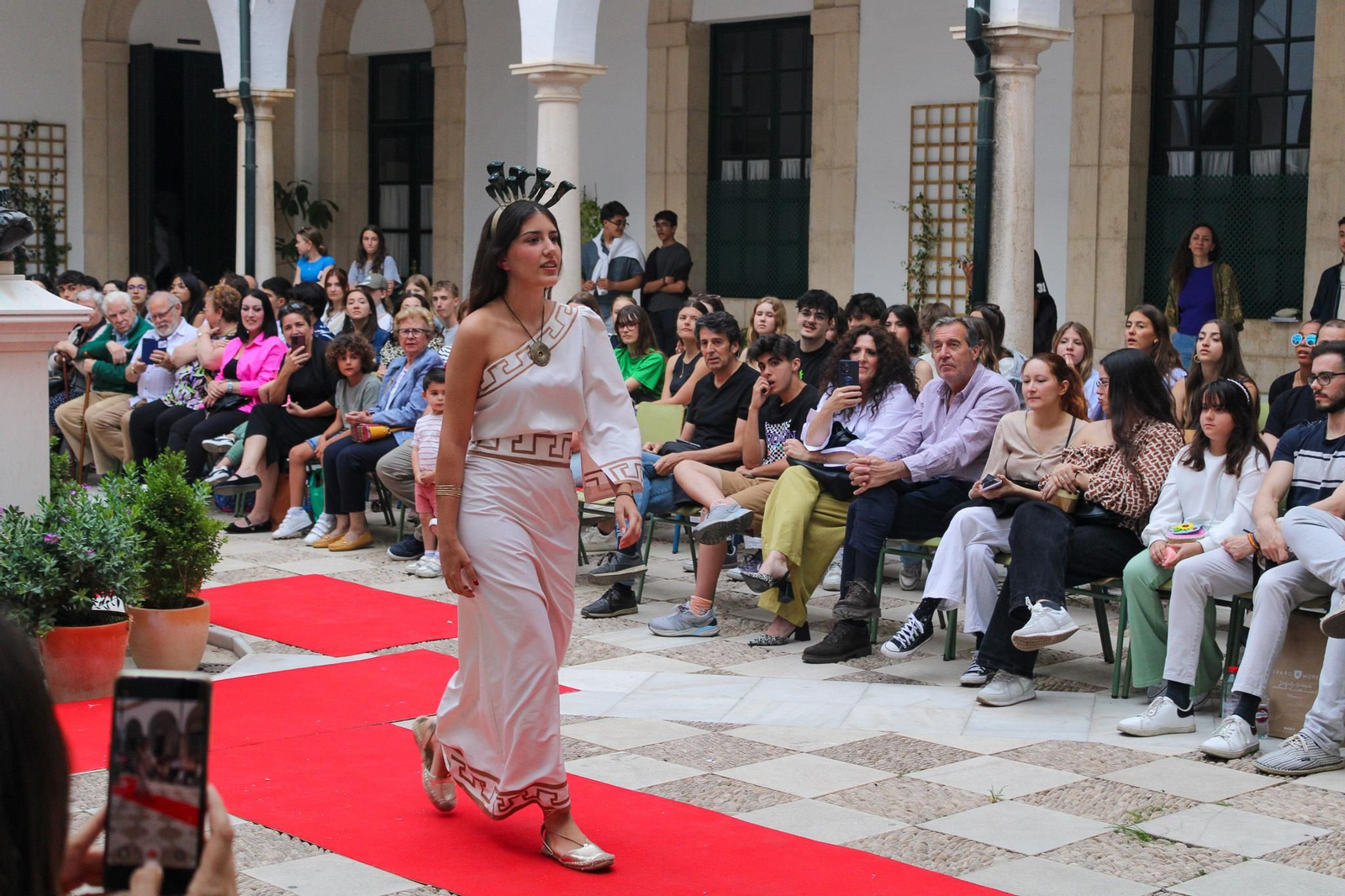 El segundo Desfile Arte Moda del instituto Góngora de Córdoba, en imágenes