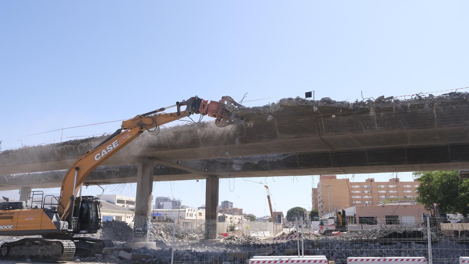Corte de la Avenida de Montserrat por las obras del soterramiento del AVE, en imágenes