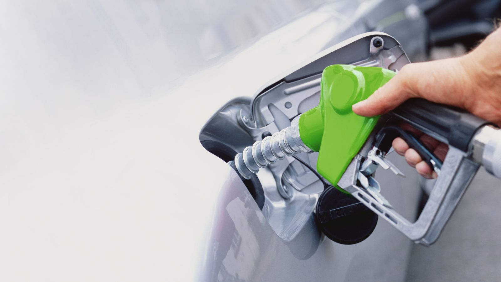 Para que los coches de combustión cumplan con las emisiones de la futura Euro7 y rebajen un 4 por ciento sus emisiones, sería necesaria una inversión que restará dinero a la electrificación, según Pérez Botello.