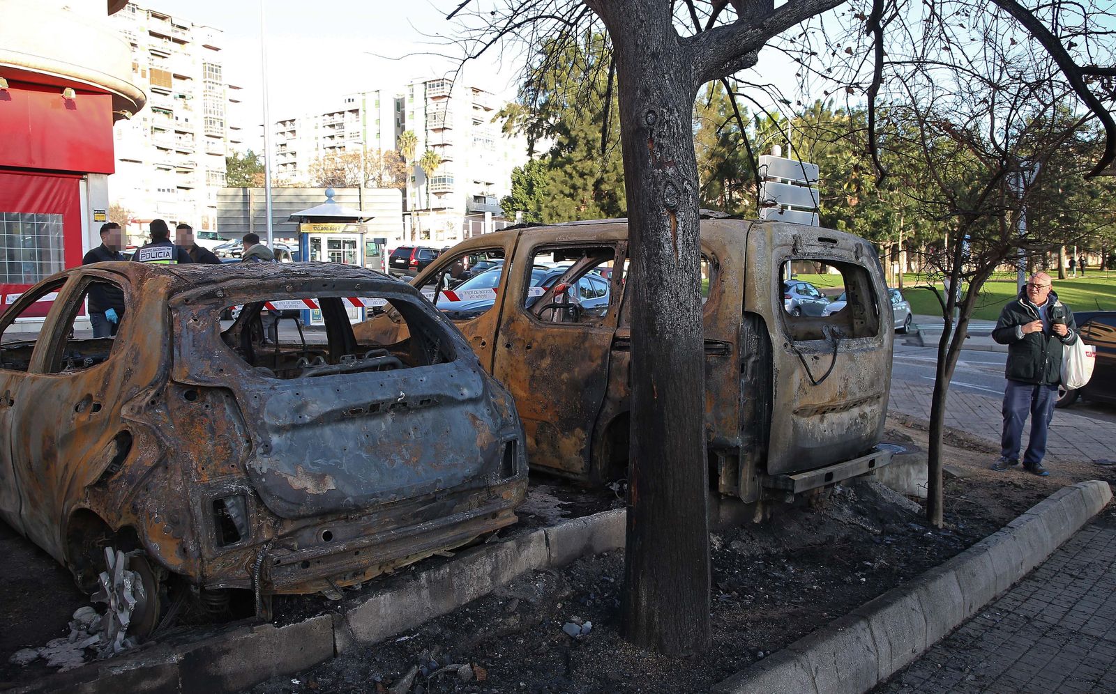 Fotos de los coches calcinados en San José Artesano