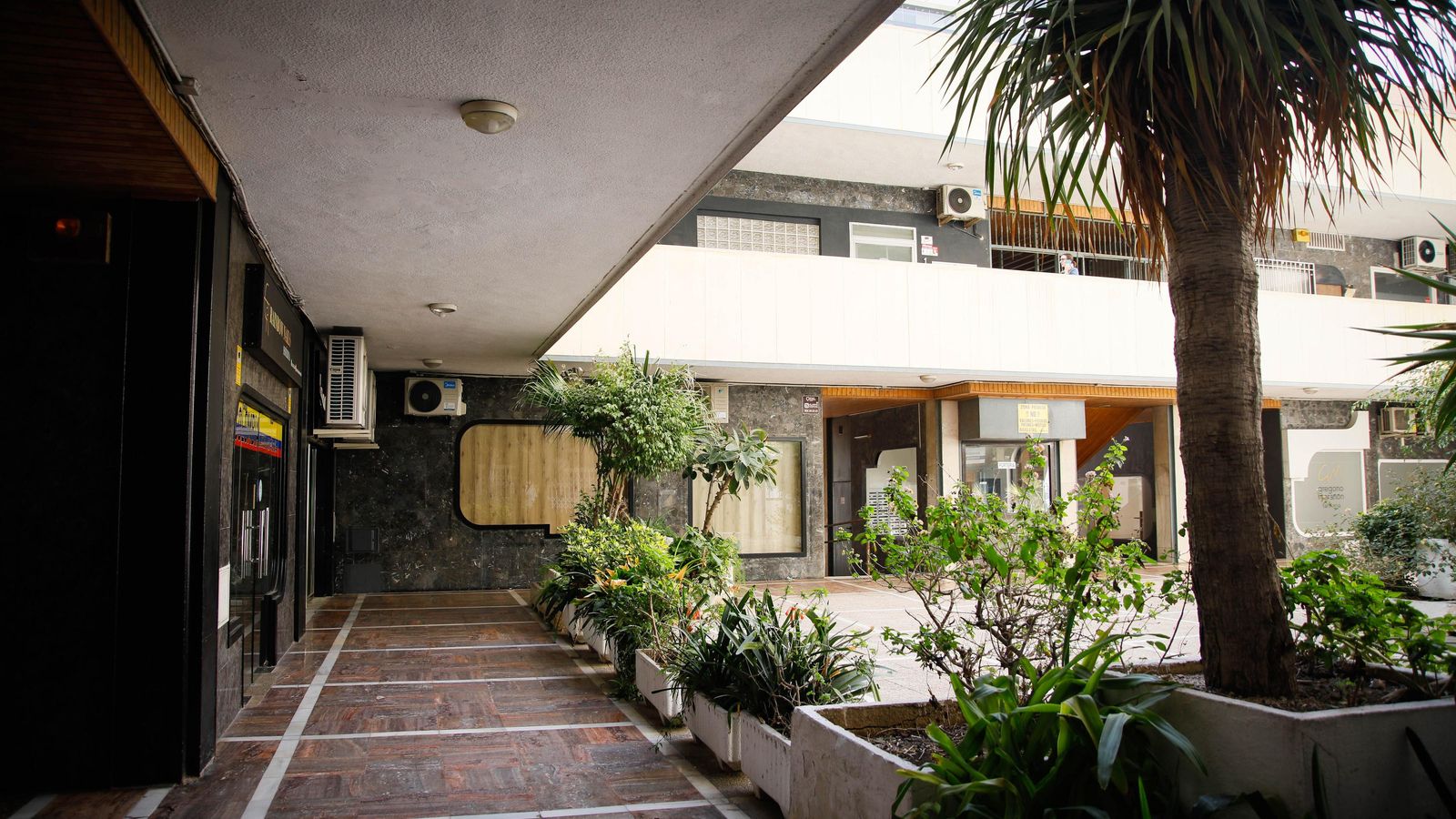 Vacía la galería comercial Altamira, pionera en la capital.