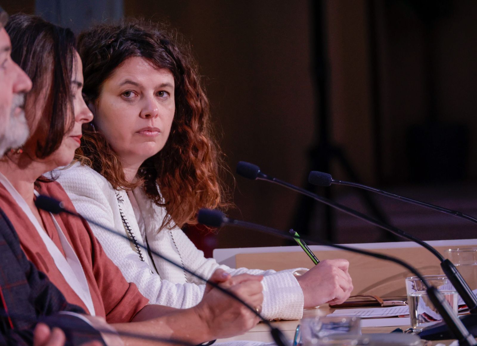 La catedrática sevillana Lola Pons participó en esta mesa de debate.
