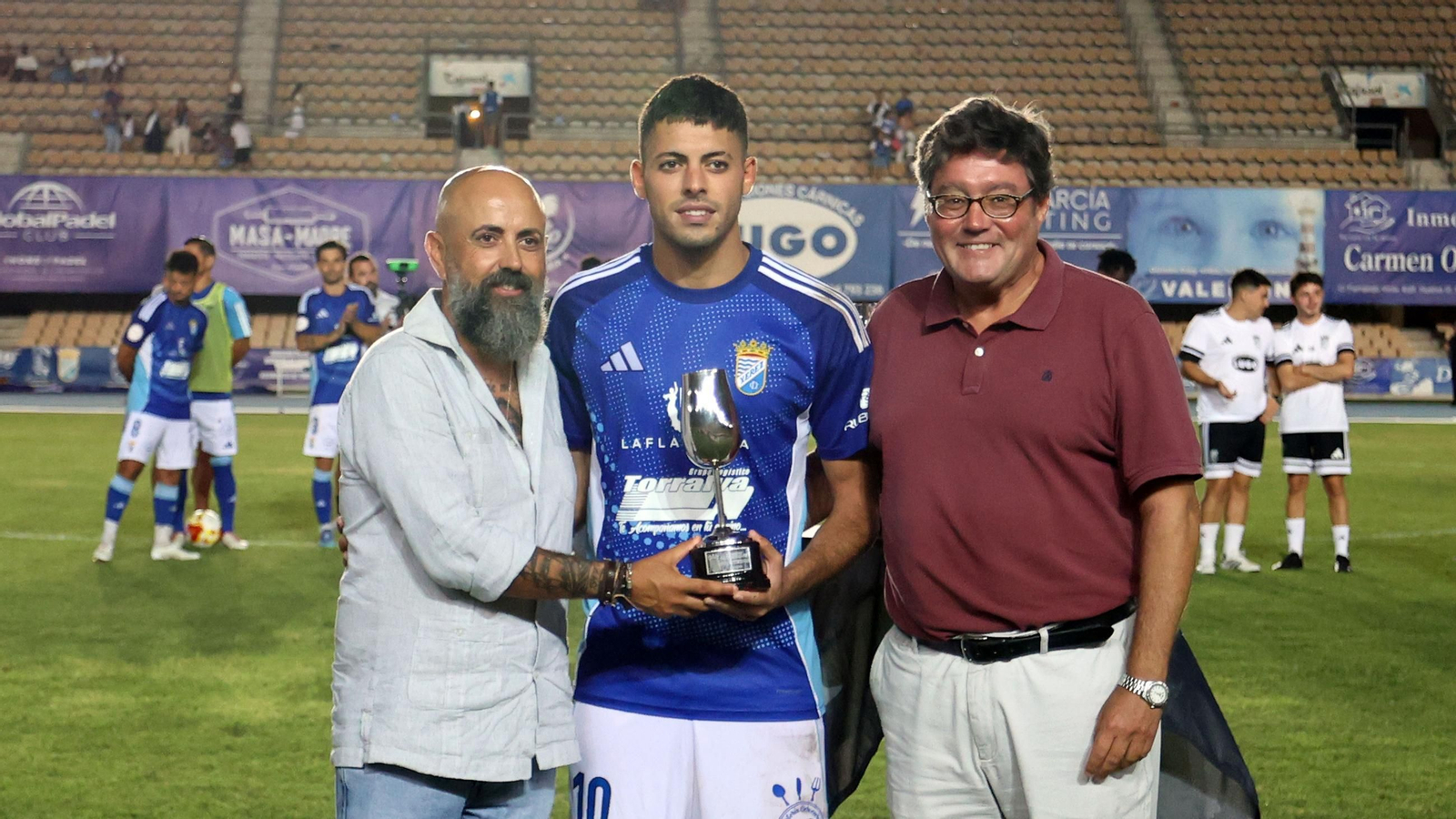 Imágenes del Trofeo Feria de la Vendimia entre el Xerez CD y el Juventud Torremolinos en Chapín
