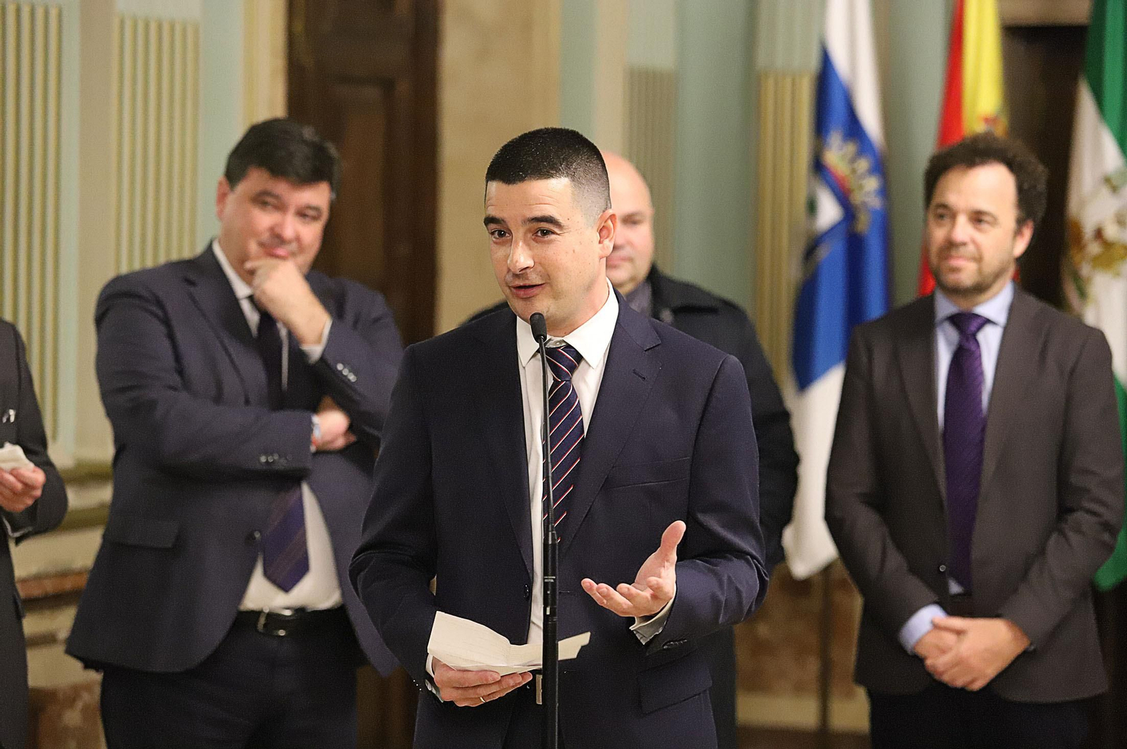 Imágenes del cartel de la Semana Santa 2023 de Huelva en su presentación