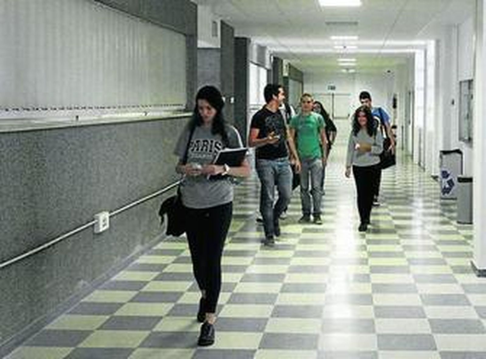 Edificio reformado de la facultad de Turismo y Finanzas.