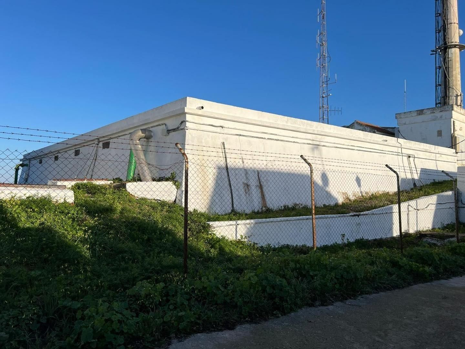 Aspecto del depósito que pretende recuperar el Ayuntamiento.