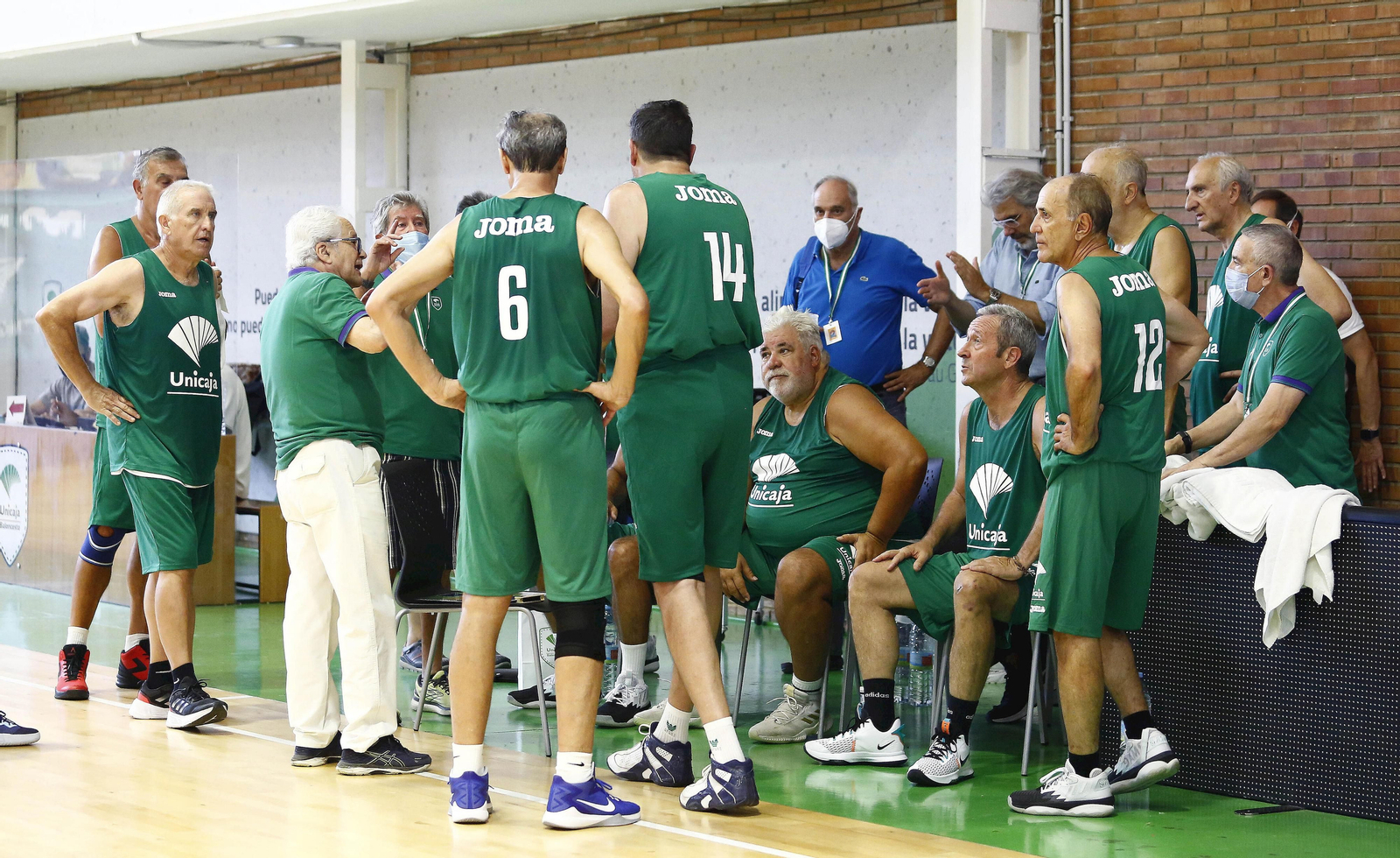 El debut del Unicaja +60 en el FIMBA, en fotos